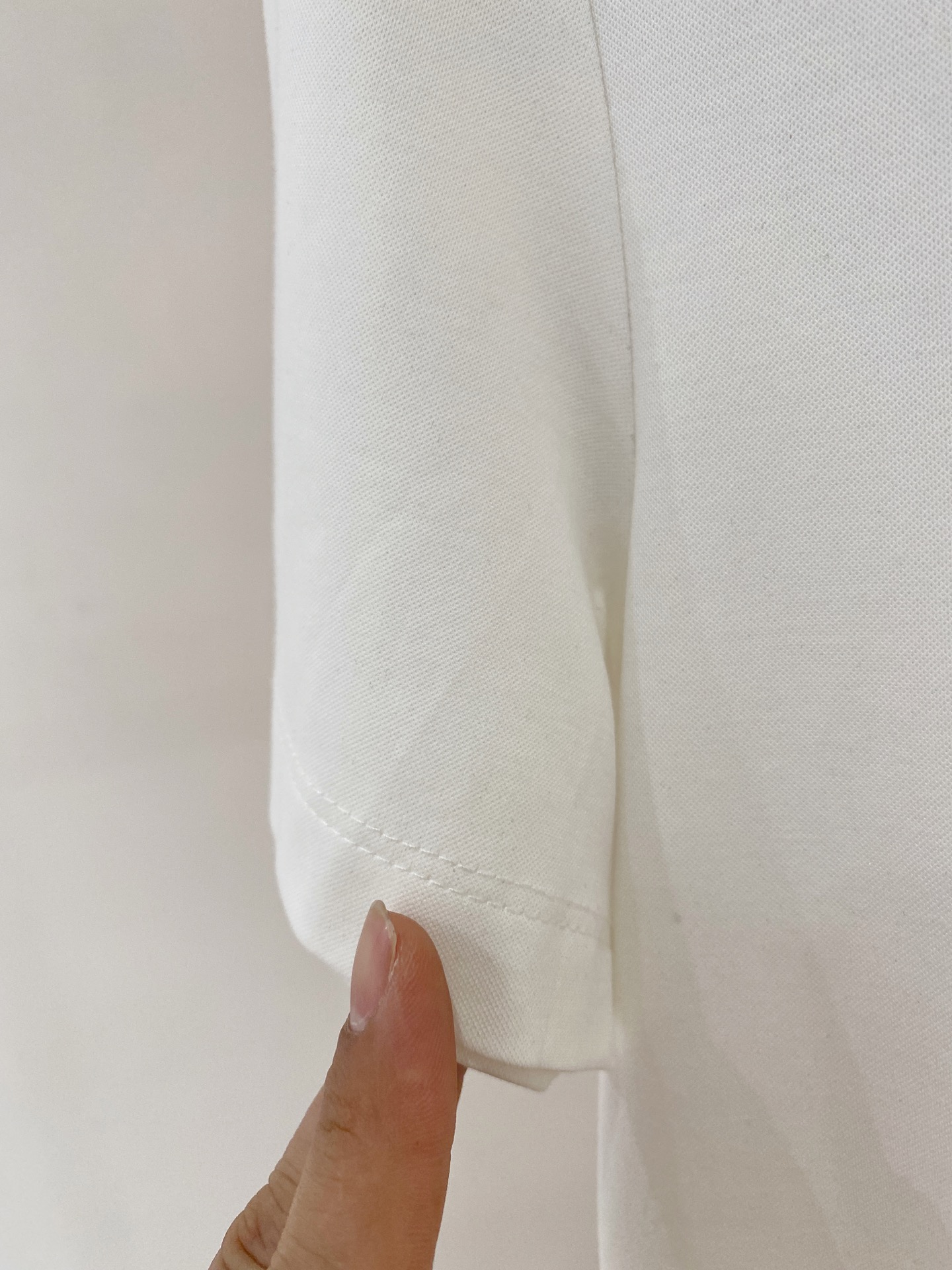“Classic Business Leisure T-Shirts with Silk Cotton Fabric for Comfort and Style in Various Colors” - 图片 6