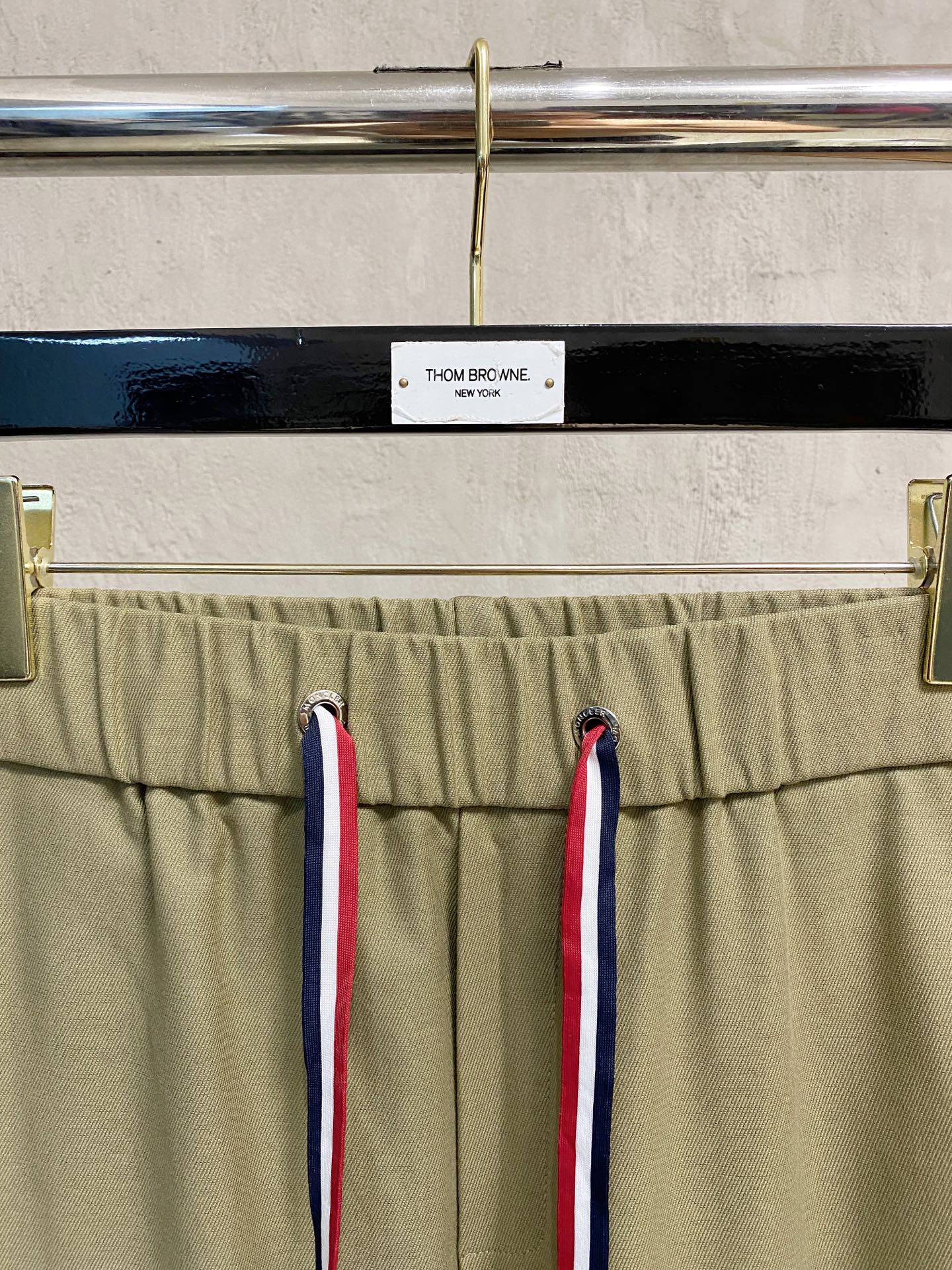 蒙*口 Mo**ler 新款休闲透气休闲裤！重磅定制面料裤子面料扎实上身挺括有型做工极其考究，不挑人百搭