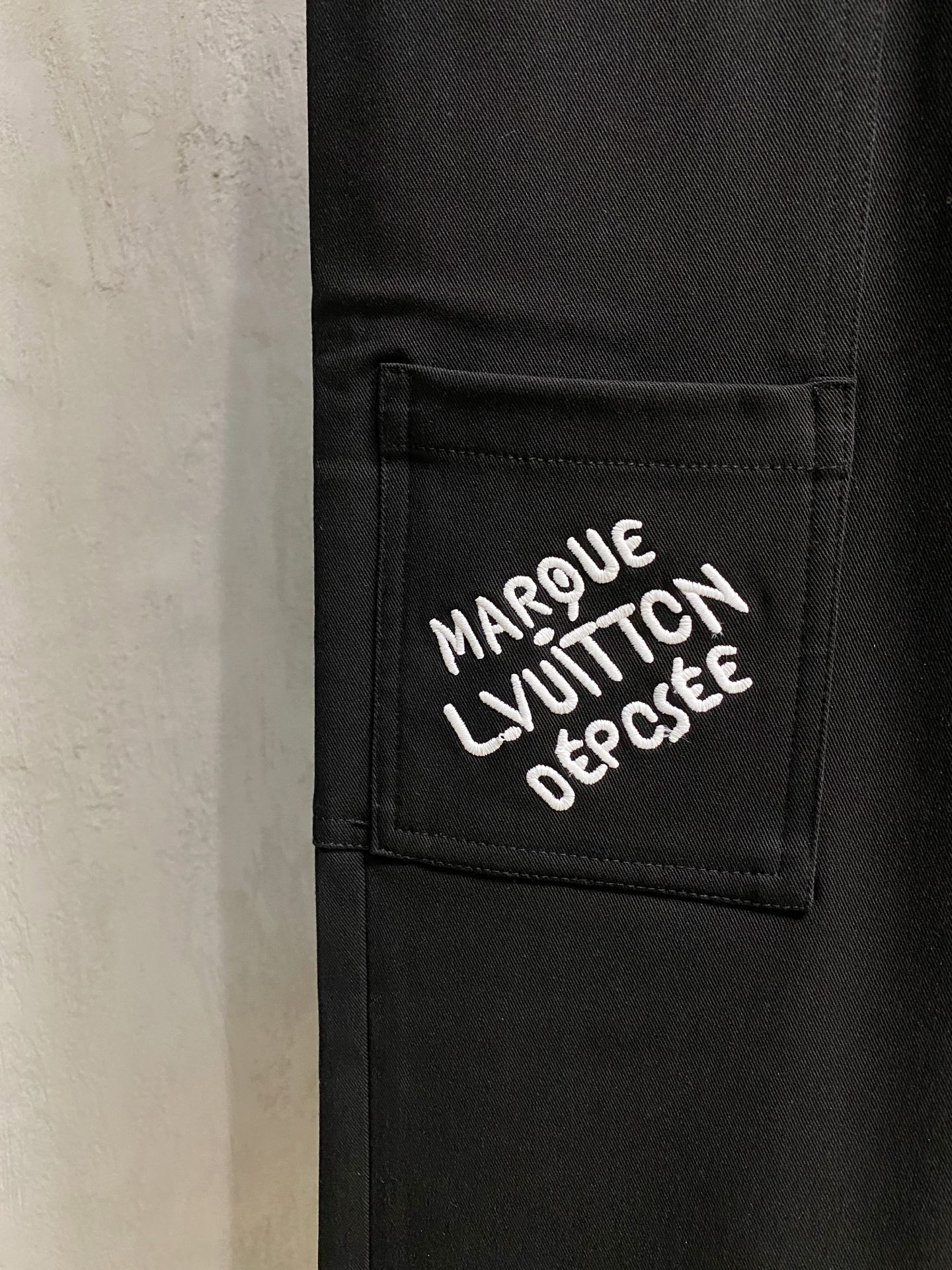 新款休闲透气休闲裤！重磅定制面料裤子面料扎实上身挺括有型做工极其考究，不挑人百搭款最高规格，时尚个性的设