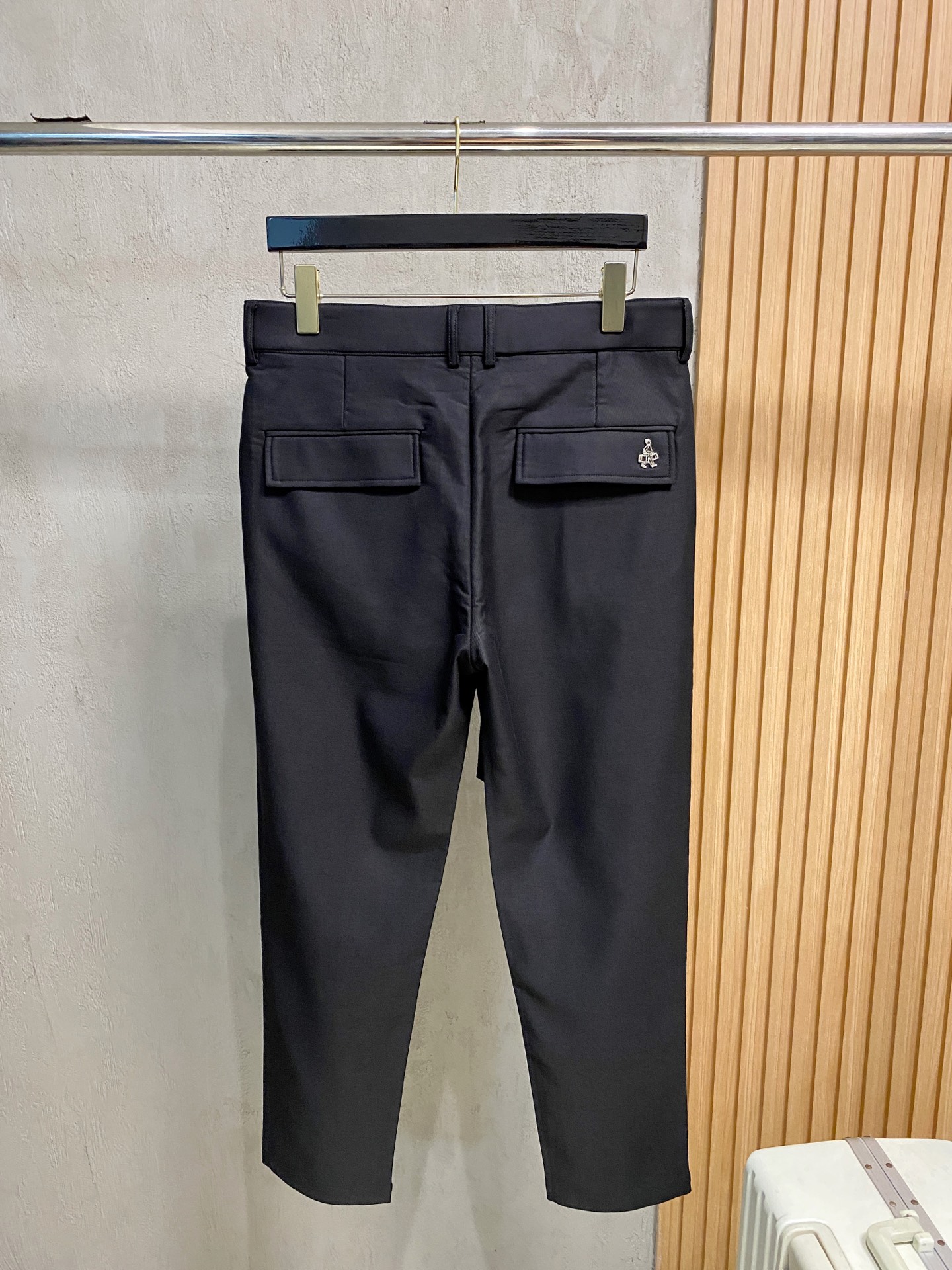 新款休闲透气休闲裤！重磅定制面料裤子面料扎实上身挺括有型做工极其考究，不挑人百搭款最高规格，时尚个性的设