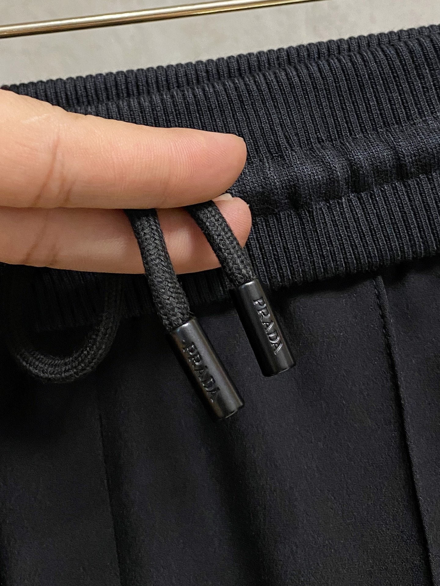 新款休闲透气休闲裤！重磅定制面料裤子面料扎实上身挺括有型做工极其考究，不挑人百搭款最高规格，时尚个性的设