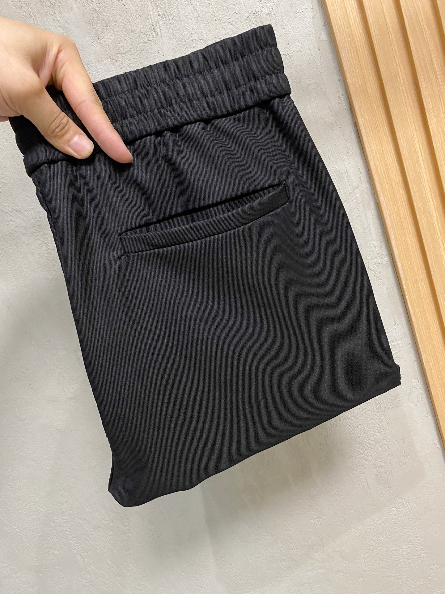 新款休闲透气休闲裤！重磅定制面料裤子面料扎实上身挺括有型做工极其考究，不挑人百搭款最高规格，时尚个性的设