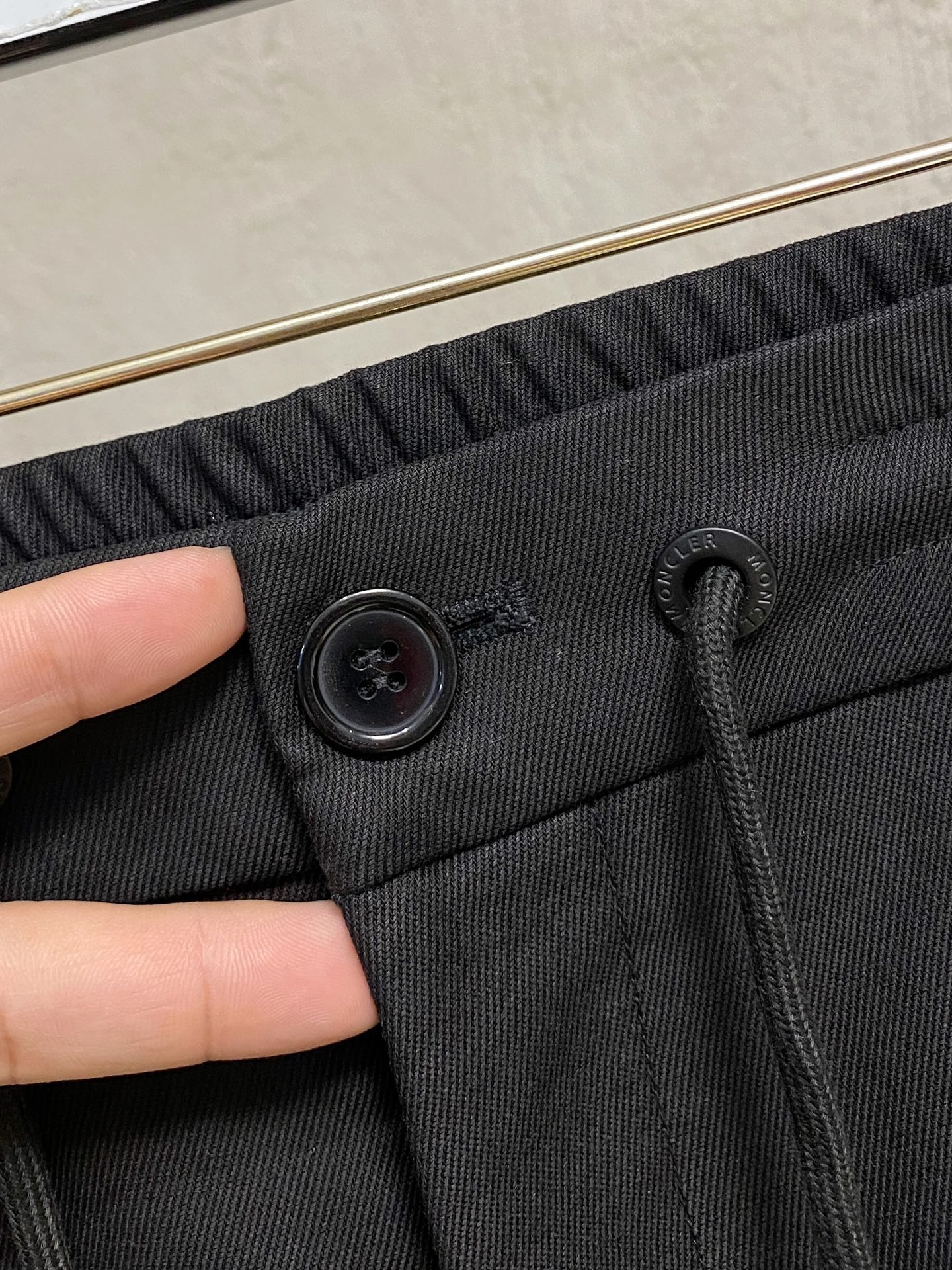 新款休闲透气休闲裤！重磅定制面料裤子面料扎实上身挺括有型做工极其考究，不挑人百搭款最高规格，时尚个性的设