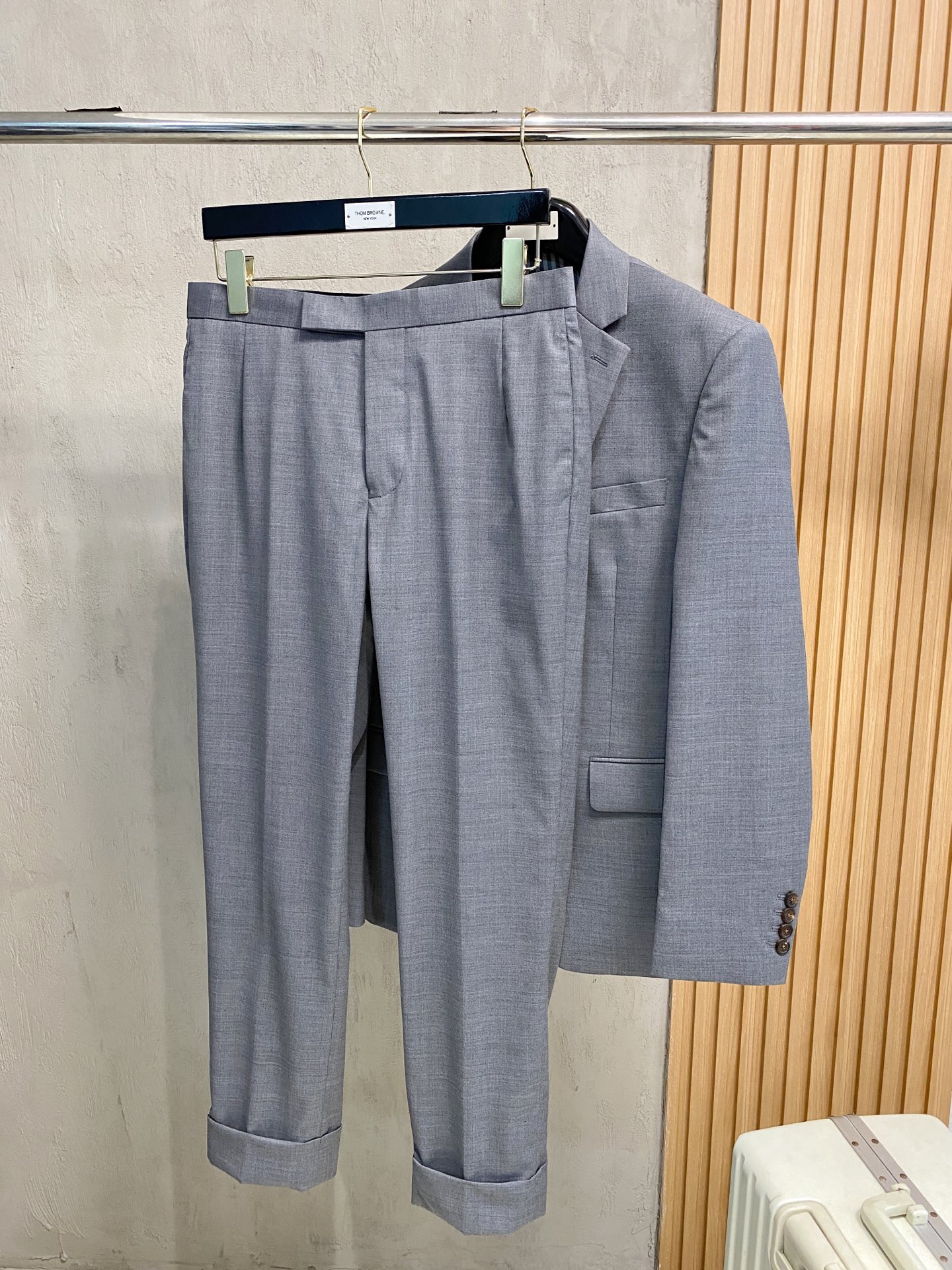 重磅推荐 男士套装 简约百搭款，不挑人穿，腰部松紧抽绳设计 出口订单标准，所有细节处理都非常到位；采用特