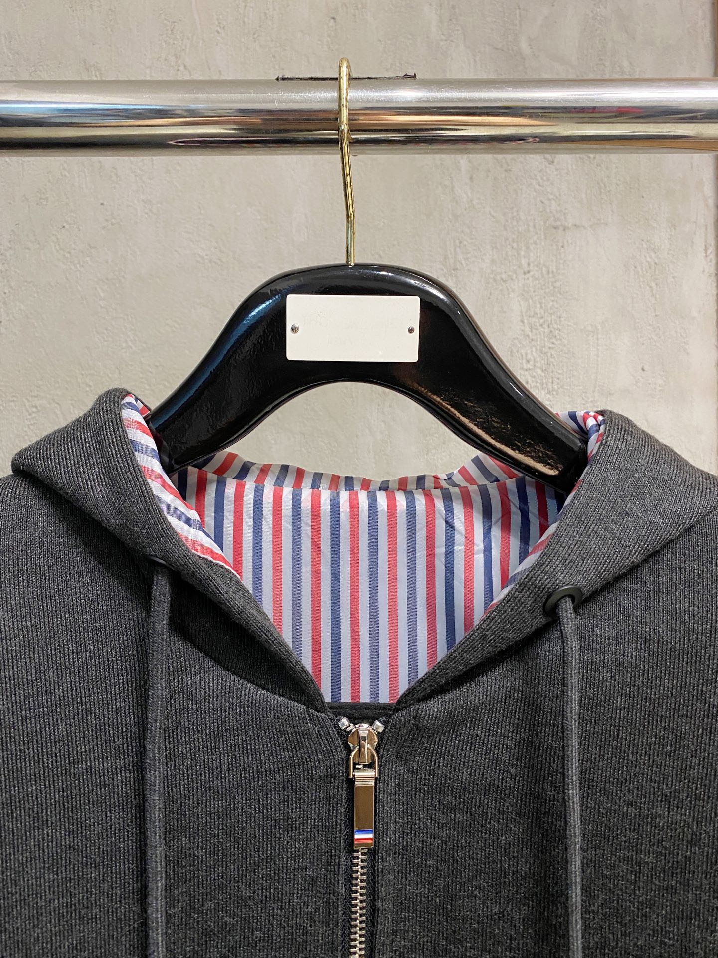 重磅推荐 男士套装 简约百搭款，不挑人穿，腰部松紧抽绳设计 出口订单标准，所有细节处理都非常到位；采用特