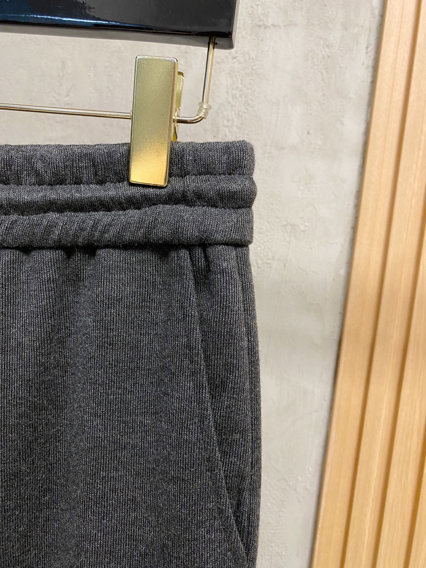 重磅推荐 男士套装 简约百搭款，不挑人穿，腰部松紧抽绳设计 出口订单标准，所有细节处理都非常到位；采用特