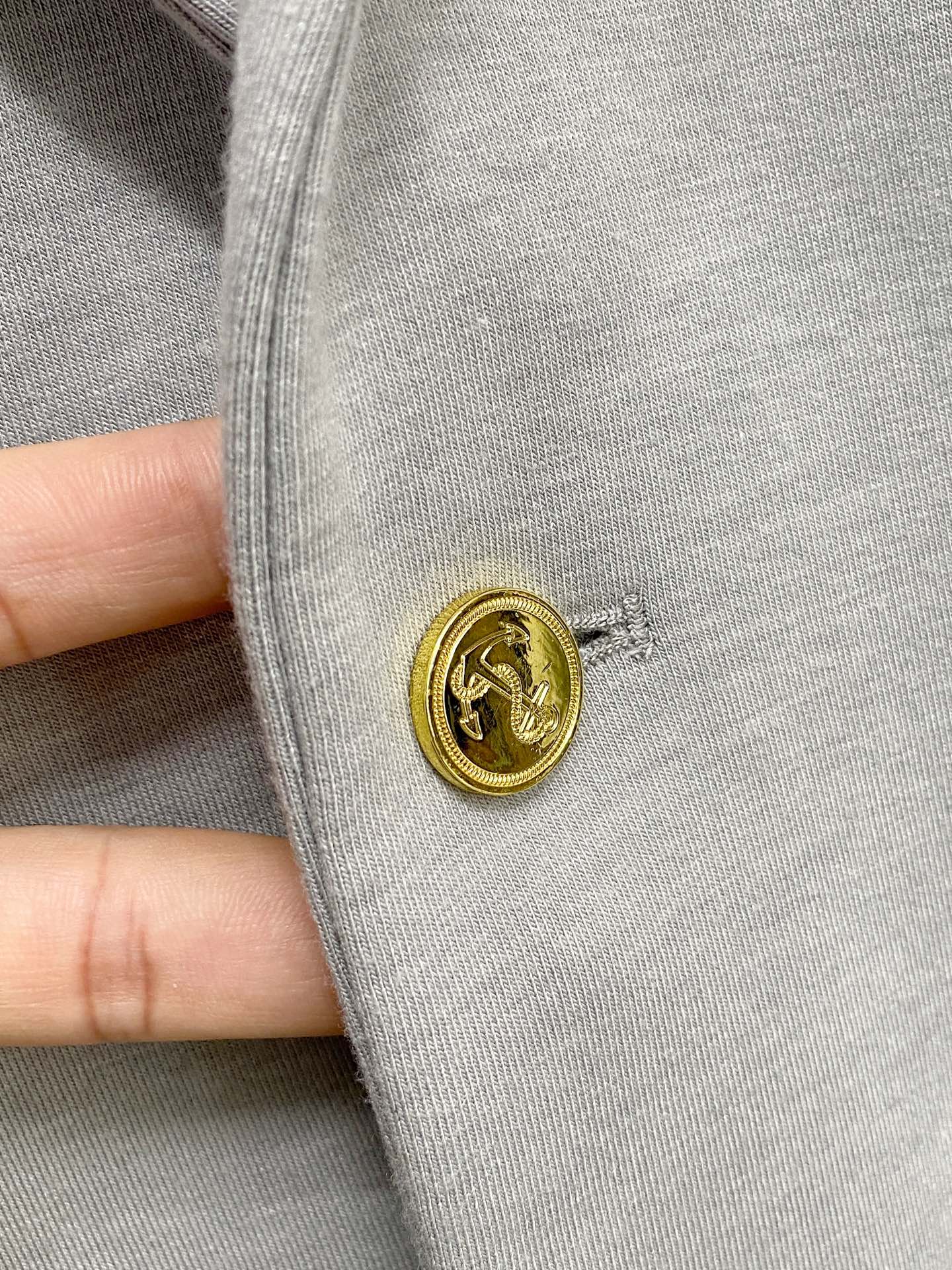 (新品)TB新款经典三粒扣时尚羊毛单西，男女同款经典色织四条杠标识休闲翻领西服外套！贸易公司渠道！TB口