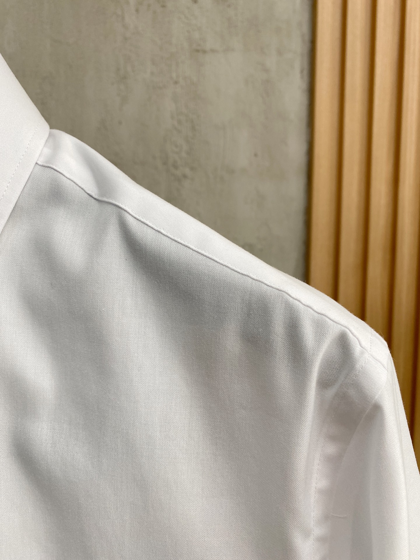 强势上新，新款不断！！！新款衬衫，高级面料高级做工，顶级品质！！！S一XXLS穿125左右m穿140左右