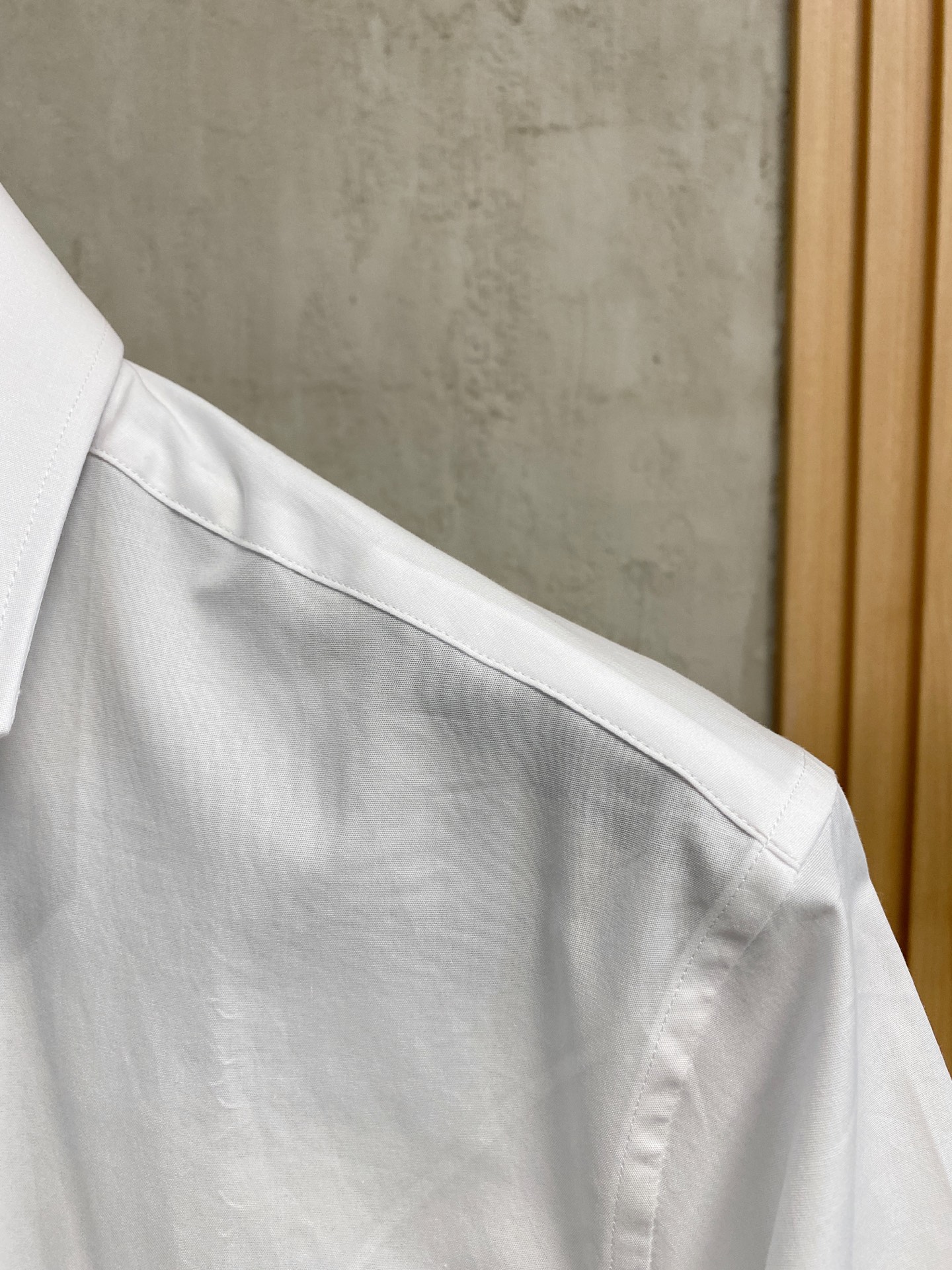 强势上新，新款不断！！！新款衬衫，高级面料高级做工，顶级品质！！！S一XXLS穿125左右m穿140左右