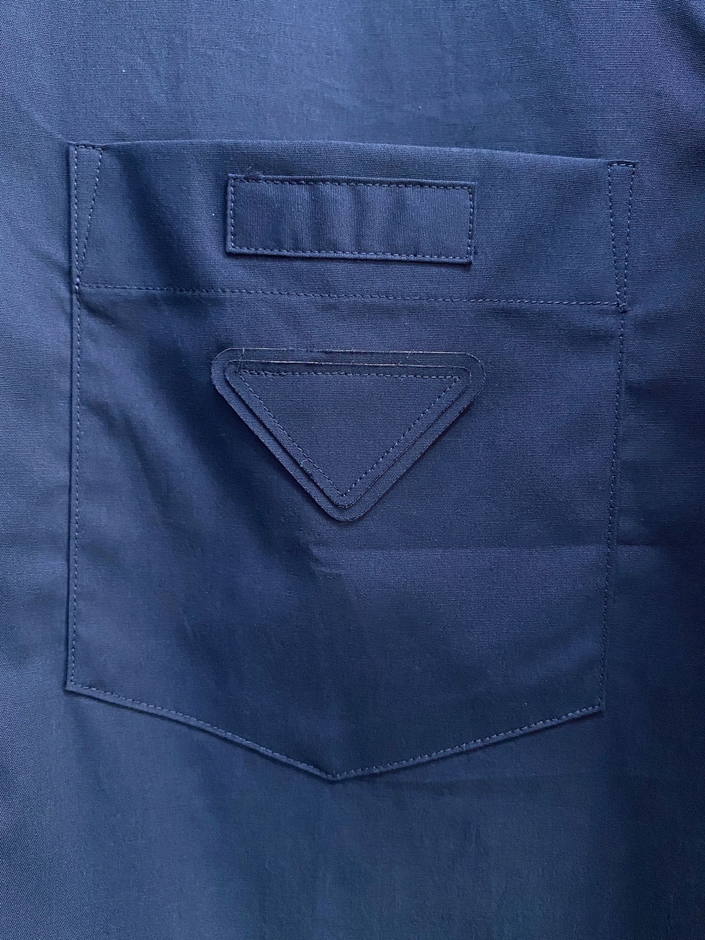 强势上新，新款不断！！！新款衬衫，高级面料高级做工，顶级品质！！！S一XXLS穿125左右m穿140左右