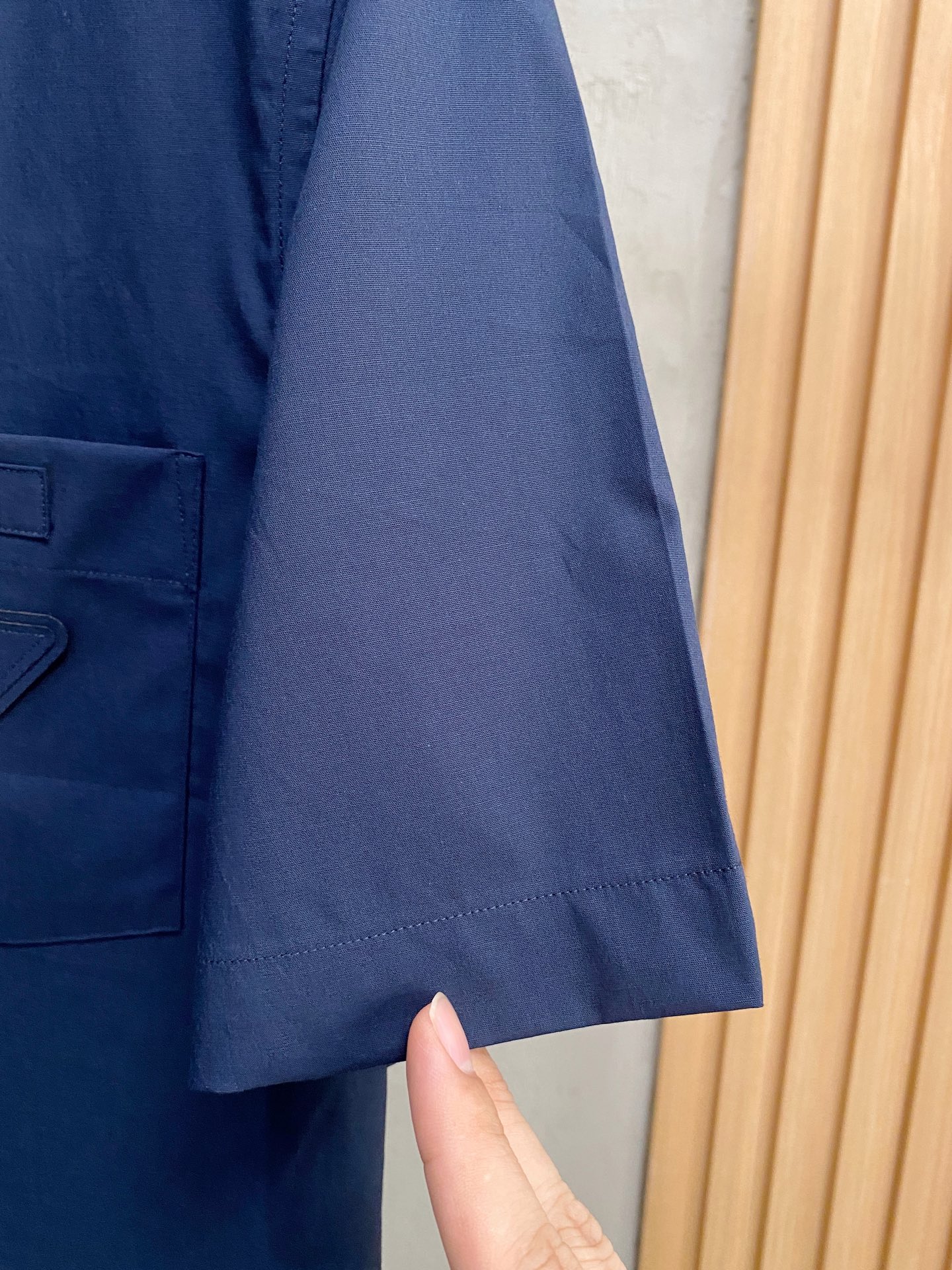 强势上新，新款不断！！！新款衬衫，高级面料高级做工，顶级品质！！！S一XXLS穿125左右m穿140左右