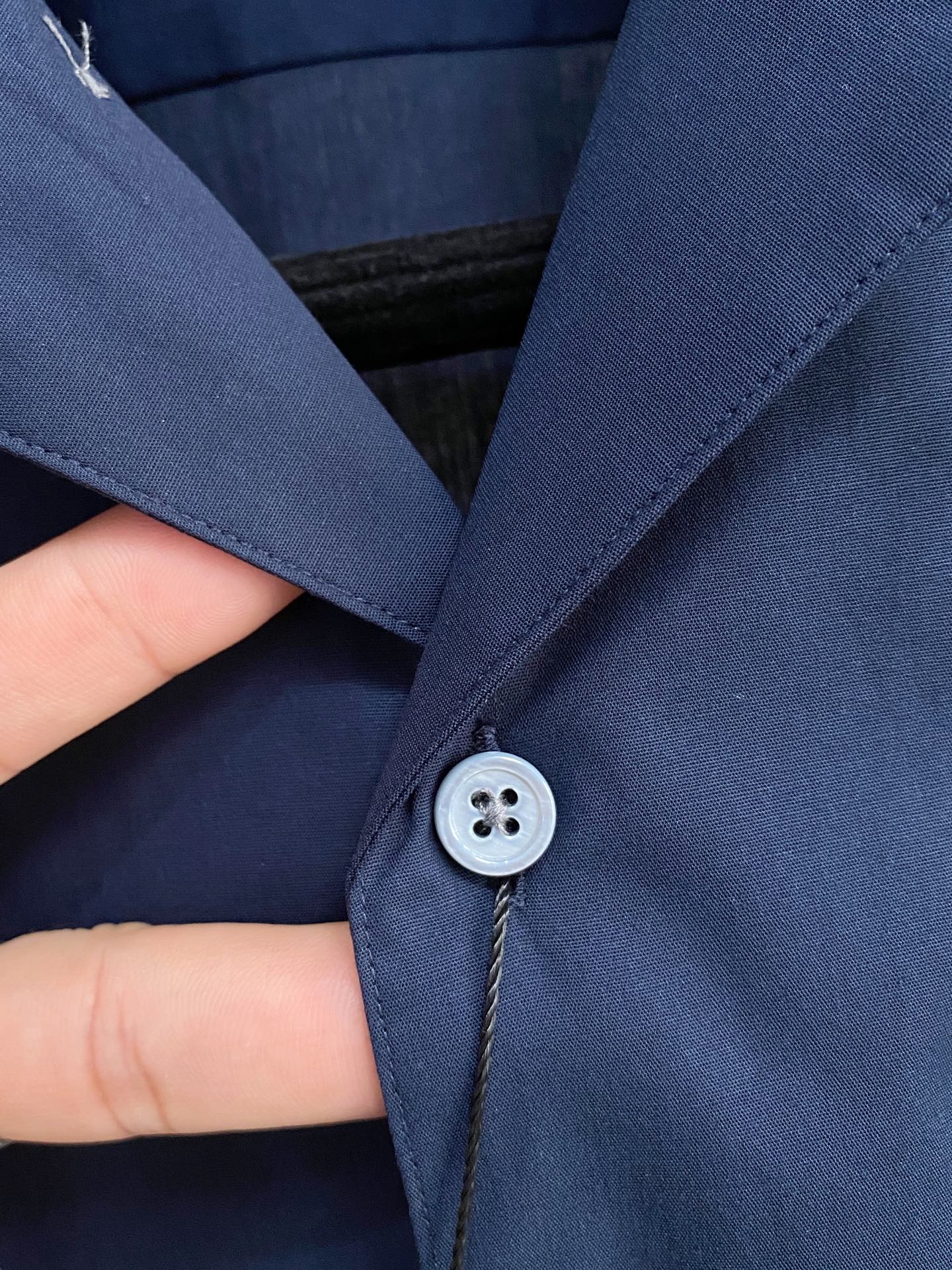 强势上新，新款不断！！！新款衬衫，高级面料高级做工，顶级品质！！！S一XXLS穿125左右m穿140左右