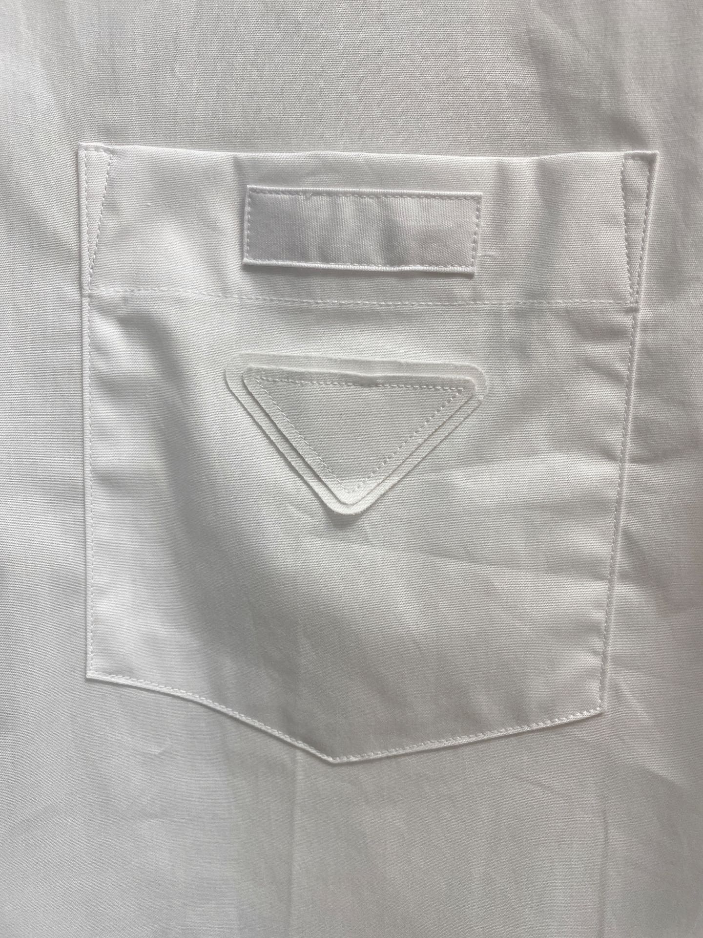 强势上新，新款不断！！！新款衬衫，高级面料高级做工，顶级品质！！！S一XXLS穿125左右m穿140左右