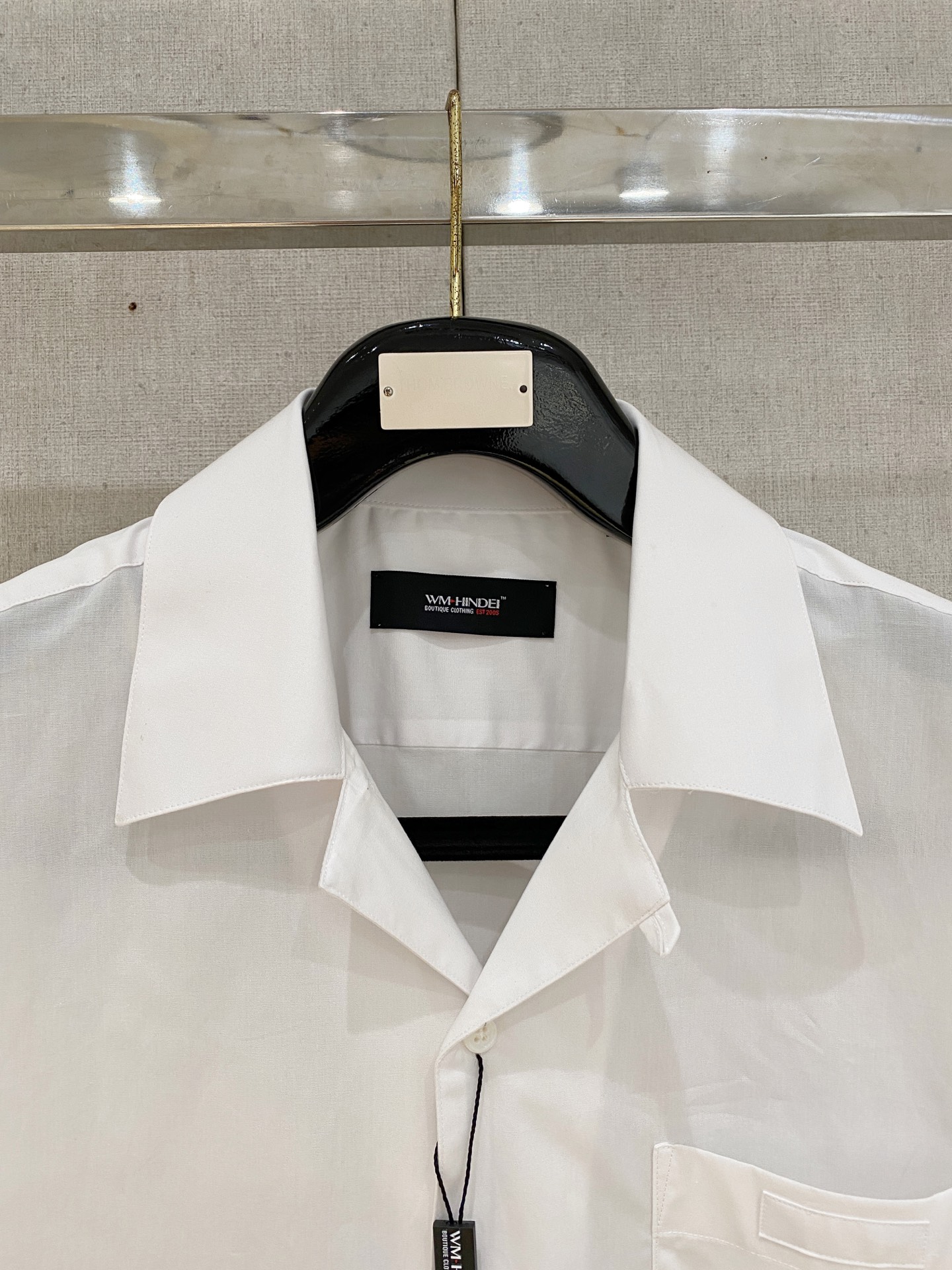 P，P轻盈雅致，短袖衬衫——25年春夏日里的温柔守候短袖衬衫，臻品定制系列的材质、精湛的工艺细节和卓越的