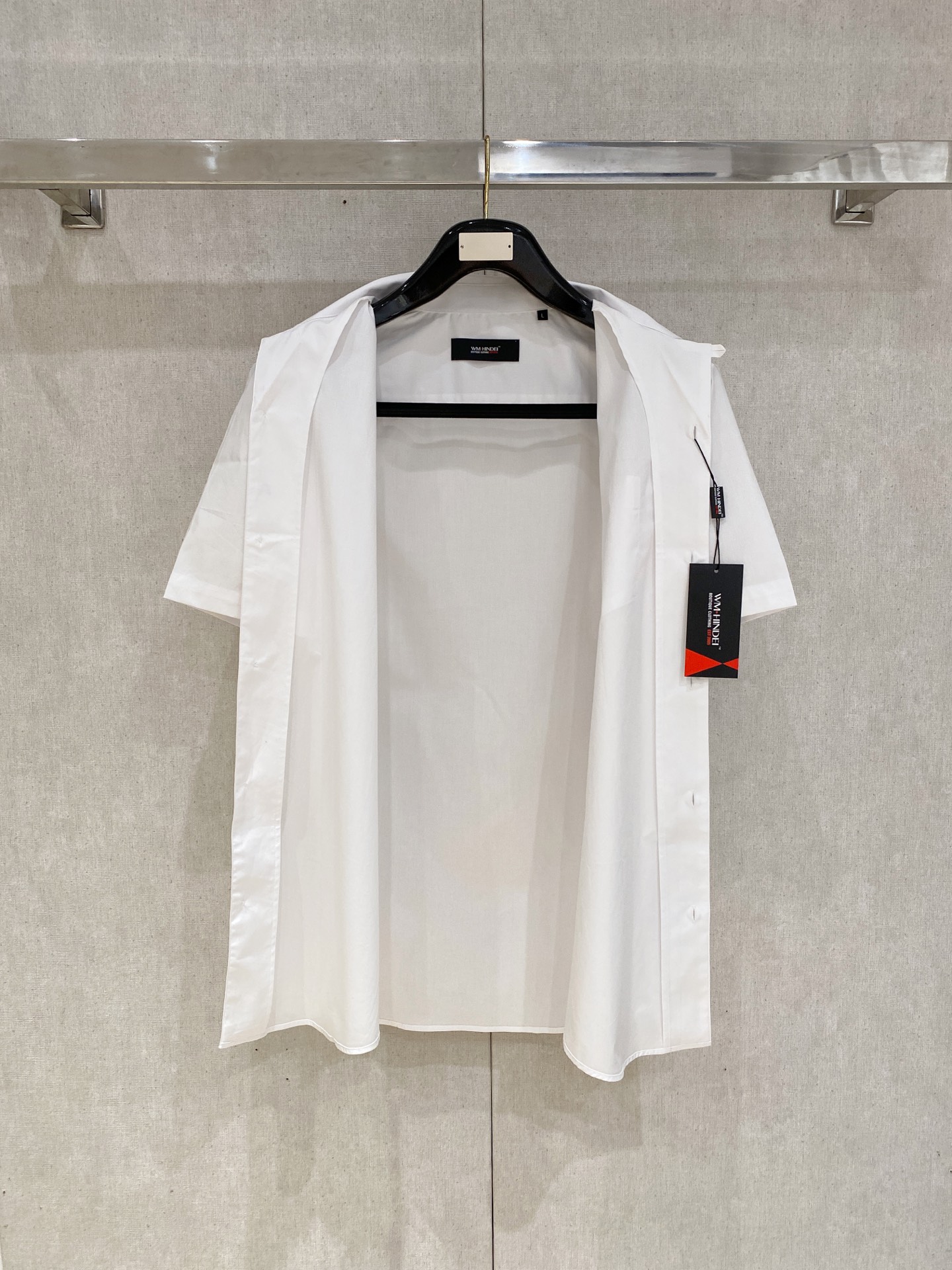 P，P轻盈雅致，短袖衬衫——25年春夏日里的温柔守候短袖衬衫，臻品定制系列的材质、精湛的工艺细节和卓越的