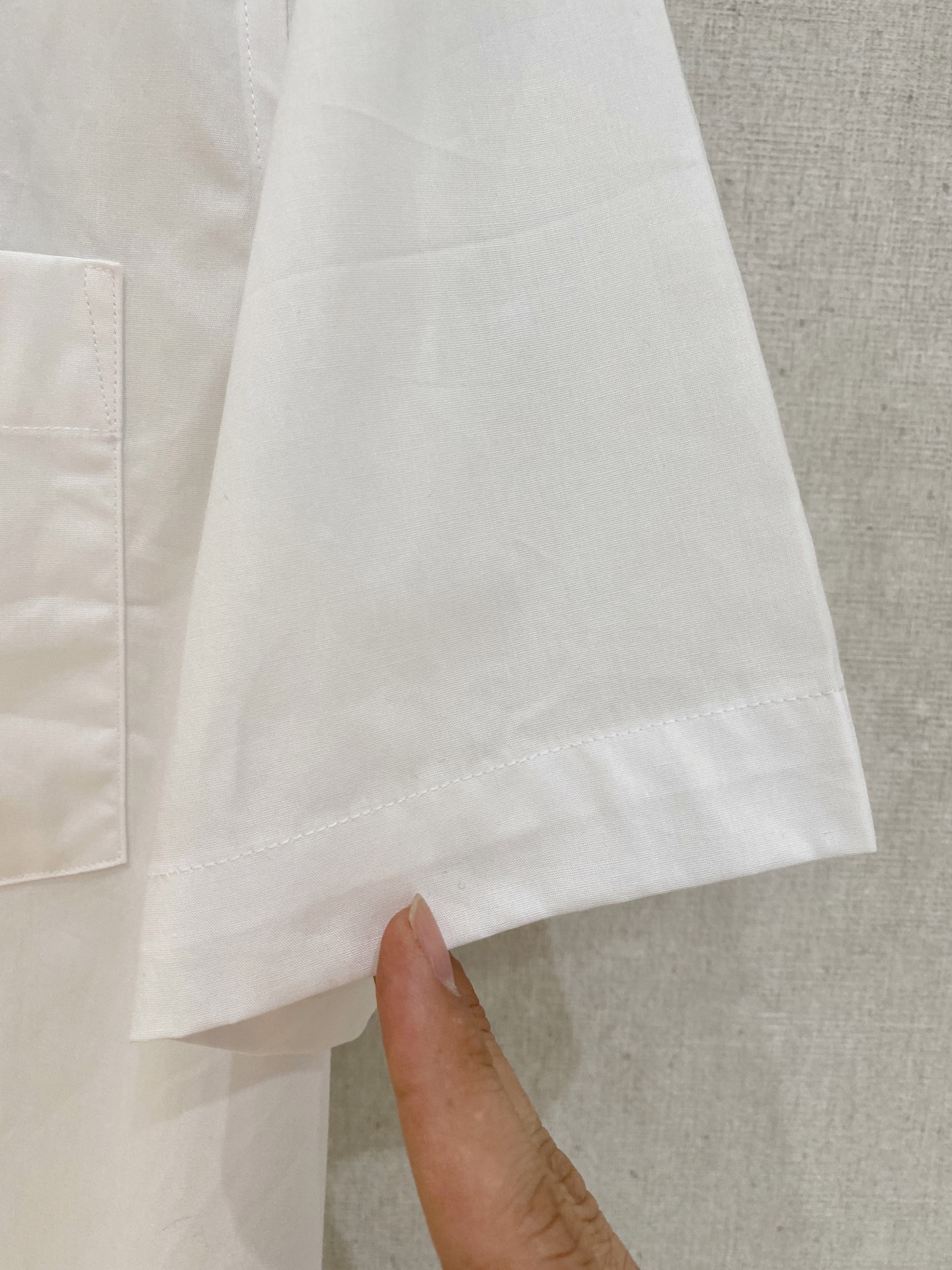 P，P轻盈雅致，短袖衬衫——25年春夏日里的温柔守候短袖衬衫，臻品定制系列的材质、精湛的工艺细节和卓越的