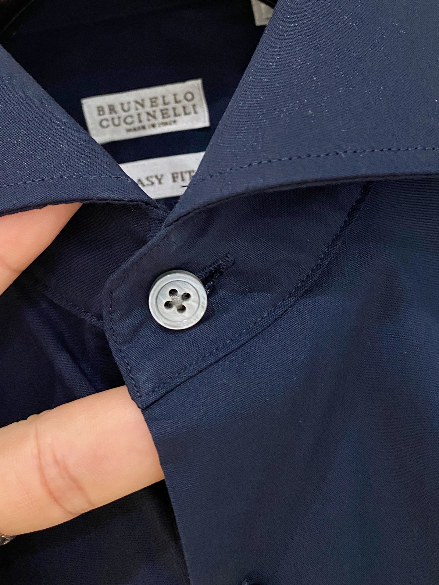 P，P轻盈雅致，短袖衬衫——25年春夏日里的温柔守候短袖衬衫，臻品定制系列的材质、精湛的工艺细节和卓越的