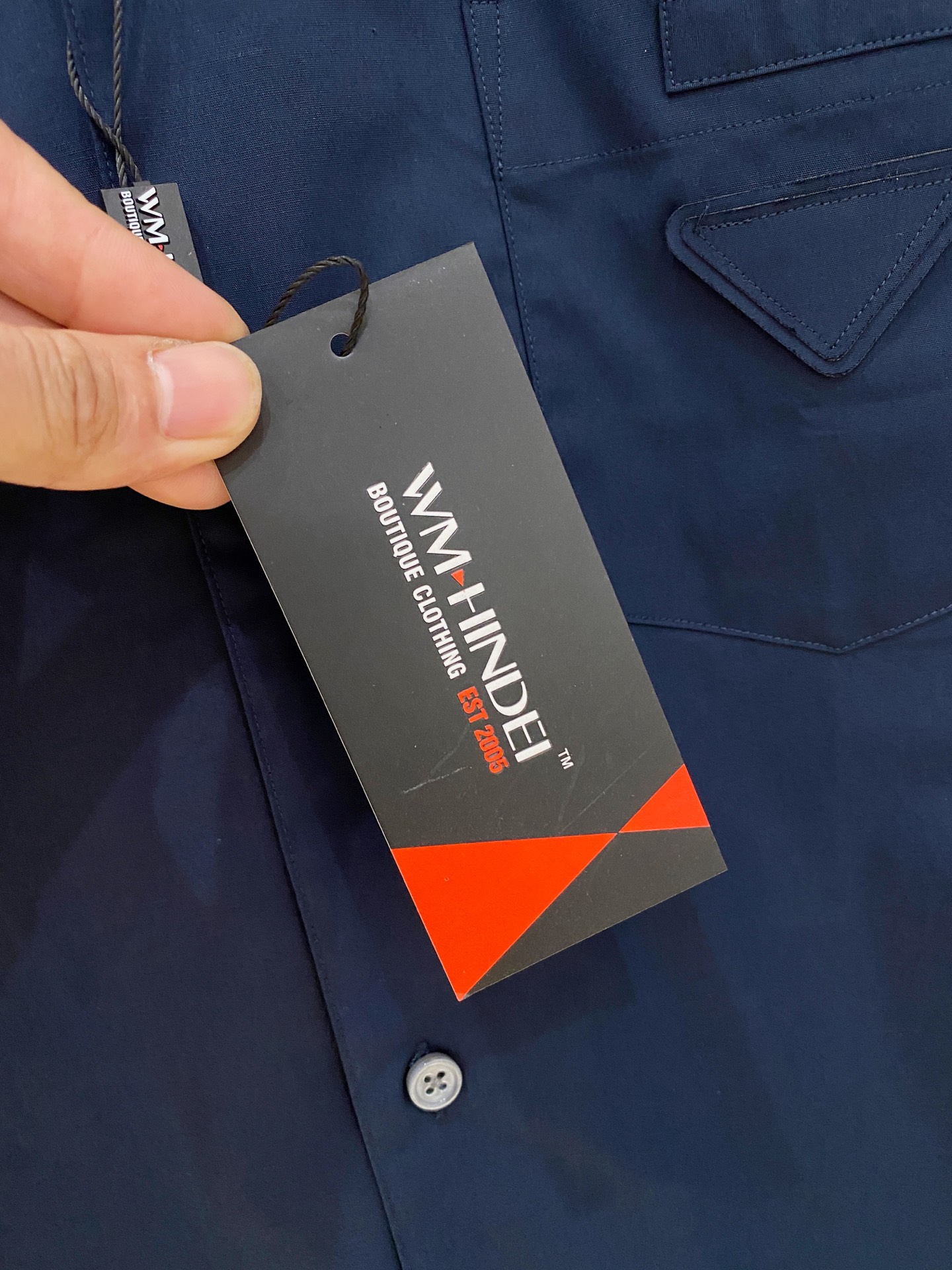 P，P轻盈雅致，短袖衬衫——25年春夏日里的温柔守候短袖衬衫，臻品定制系列的材质、精湛的工艺细节和卓越的