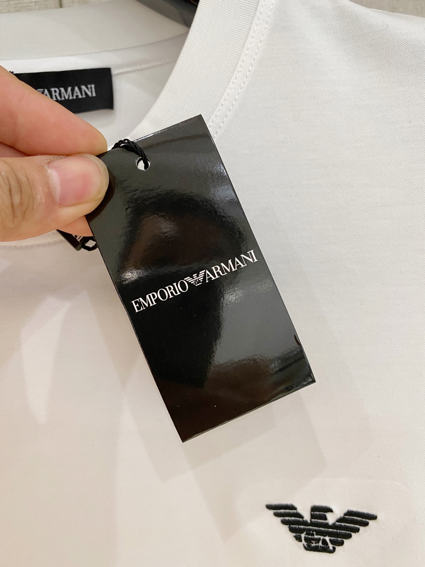  2025春夏新款首发专柜最新款圆领短袖 高端订制 设计前卫时尚！品牌logo重工艺设计 高端定制100