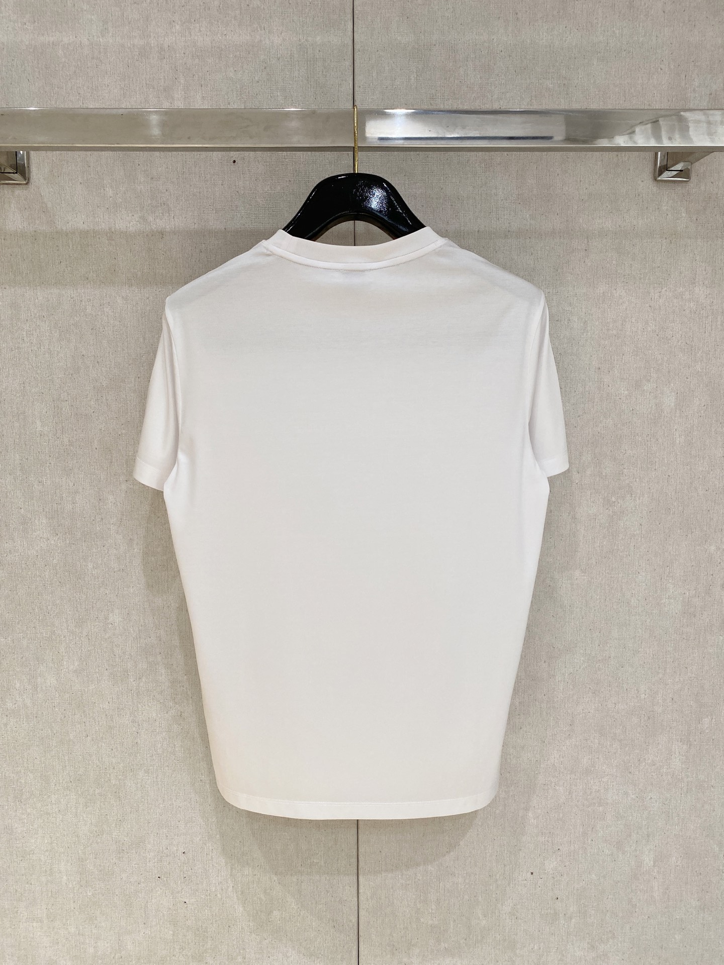  始祖鸟 2025春夏新款首发专柜最新款圆领短袖 高端订制 设计前卫时尚！品牌logo重工艺设计 高端定