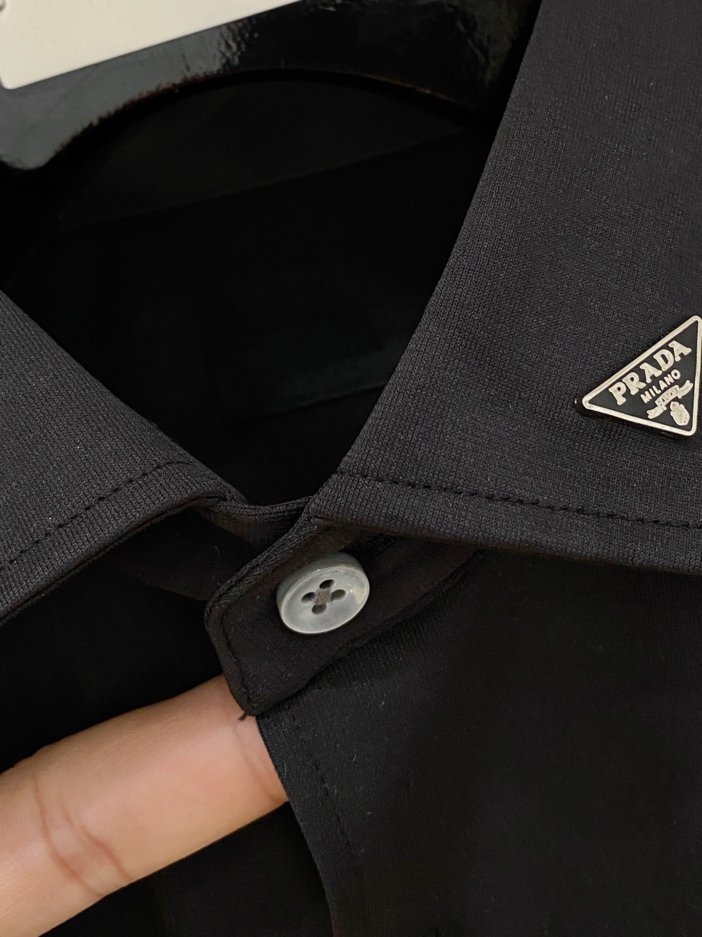 P，P轻盈雅致，短袖衬衫——25年春夏日里的温柔守候短袖衬衫，臻品定制系列的材质、精湛的工艺细节和卓越的