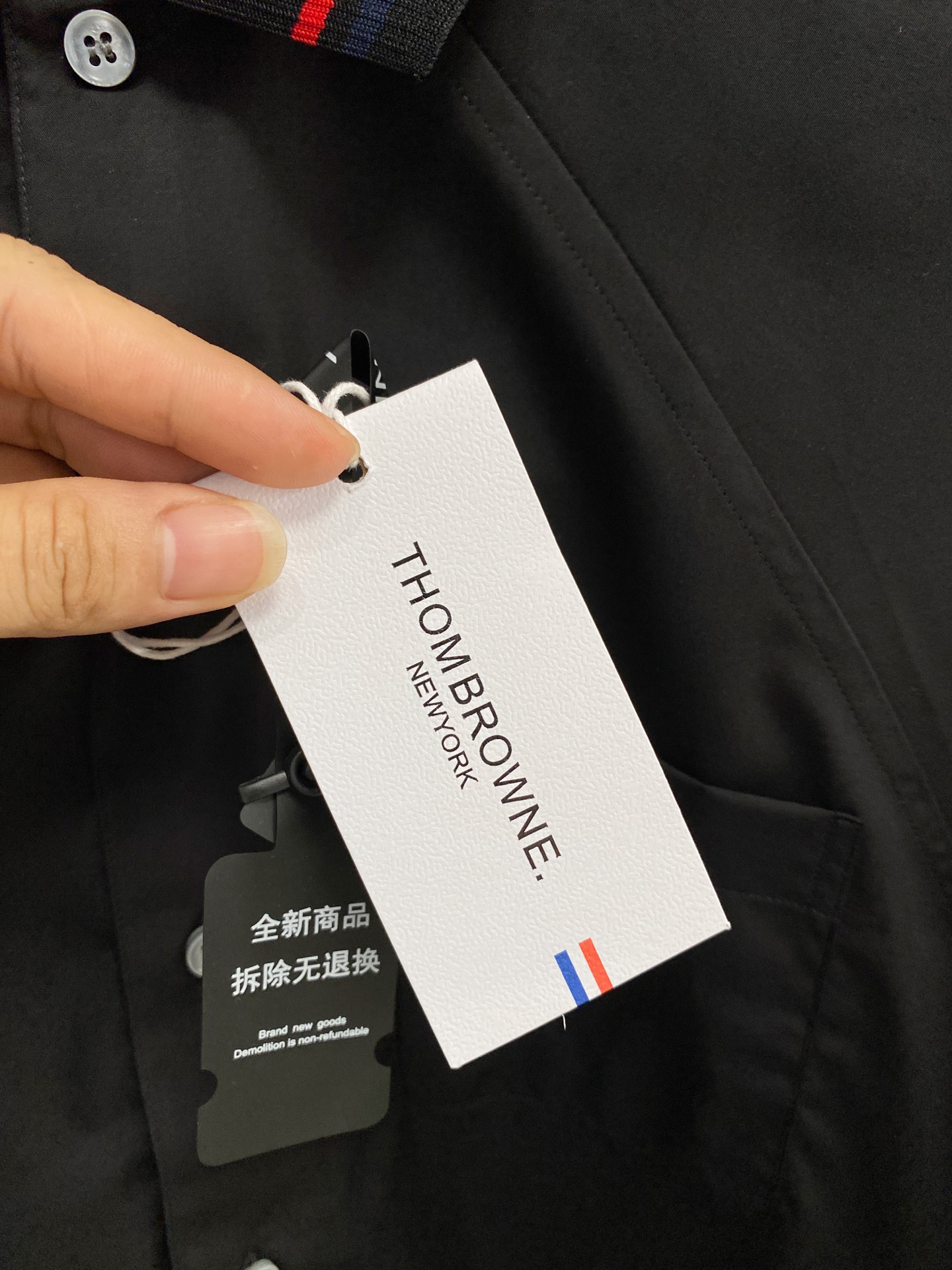 P，P轻盈雅致，短袖衬衫——25年春夏日里的温柔守候短袖衬衫，臻品定制系列的材质、精湛的工艺细节和卓越的