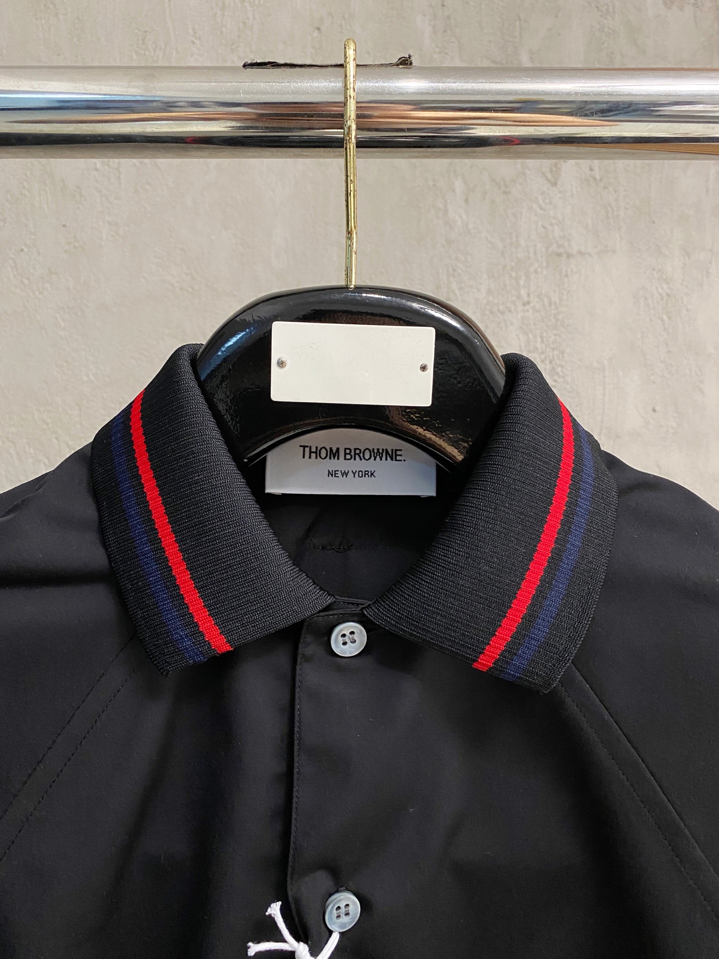 P，P轻盈雅致，短袖衬衫——25年春夏日里的温柔守候短袖衬衫，臻品定制系列的材质、精湛的工艺细节和卓越的