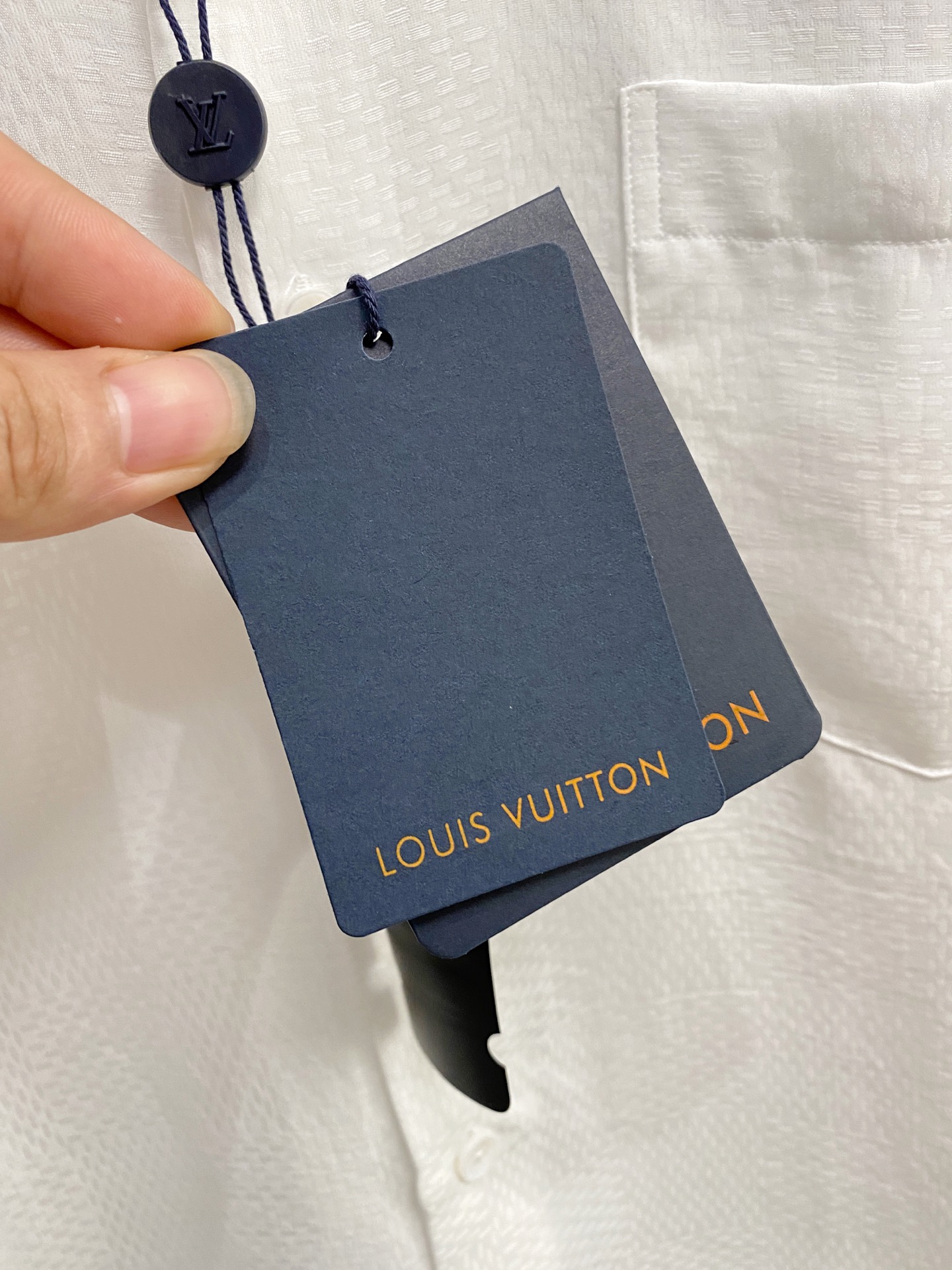 强势上新，新款不断！！！新款衬衫，高级面料高级做工，顶级品质！！！S一XXLS穿125左右m穿140左右