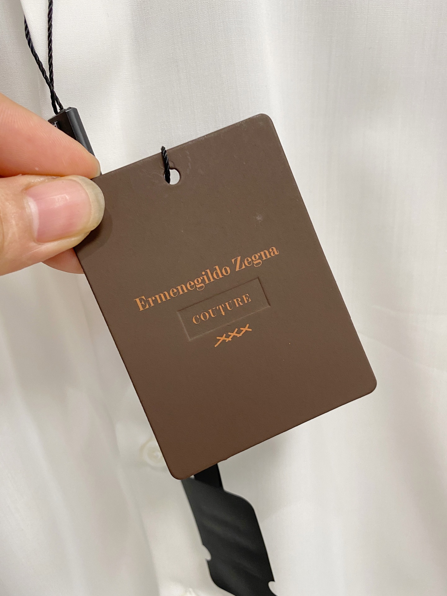 P，P轻盈雅致，短袖衬衫——25年春夏日里的温柔守候短袖衬衫，臻品定制系列的材质、精湛的工艺细节和卓越的