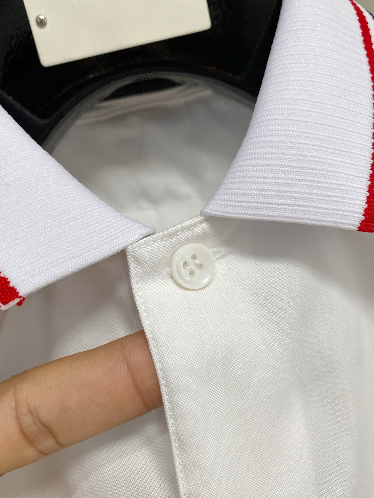 P，P轻盈雅致，短袖衬衫——25年春夏日里的温柔守候短袖衬衫，臻品定制系列的材质、精湛的工艺细节和卓越的