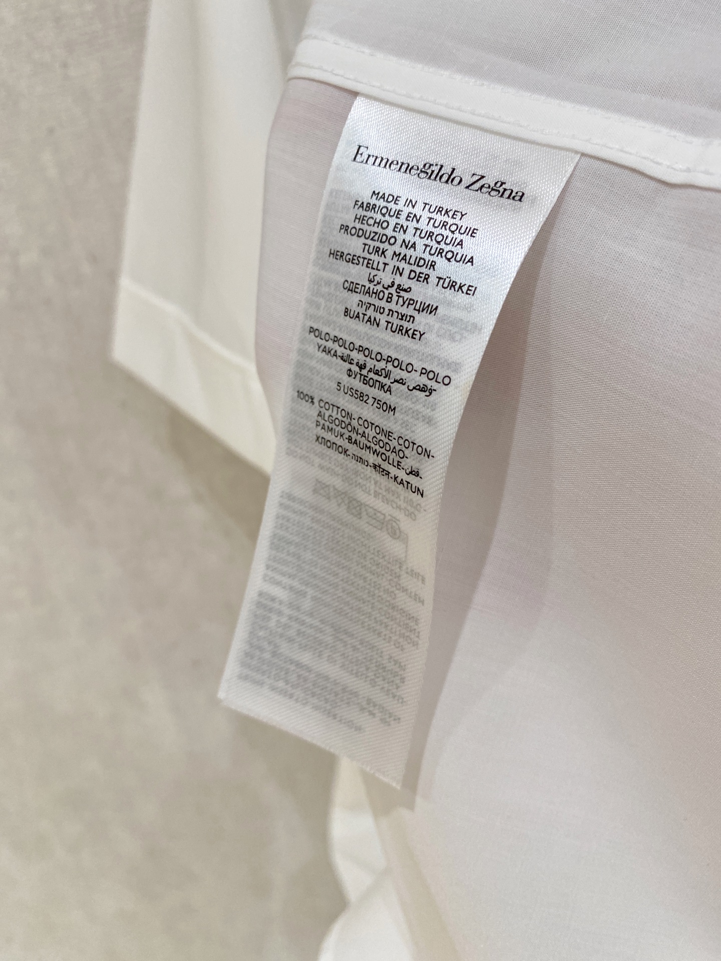 P，P轻盈雅致，短袖衬衫——25年春夏日里的温柔守候短袖衬衫，臻品定制系列的材质、精湛的工艺细节和卓越的