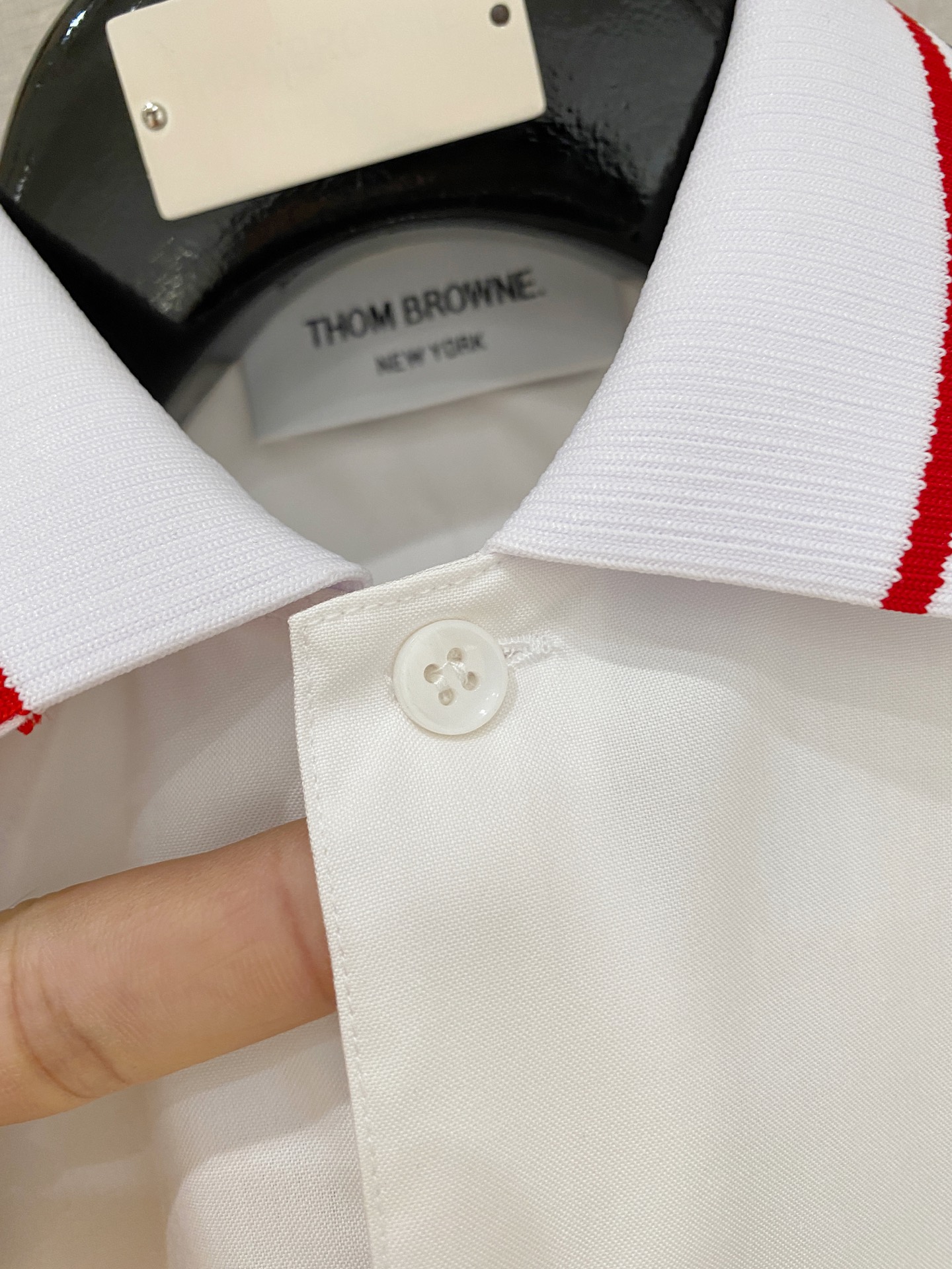 P，P轻盈雅致，短袖衬衫——25年春夏日里的温柔守候短袖衬衫，臻品定制系列的材质、精湛的工艺细节和卓越的