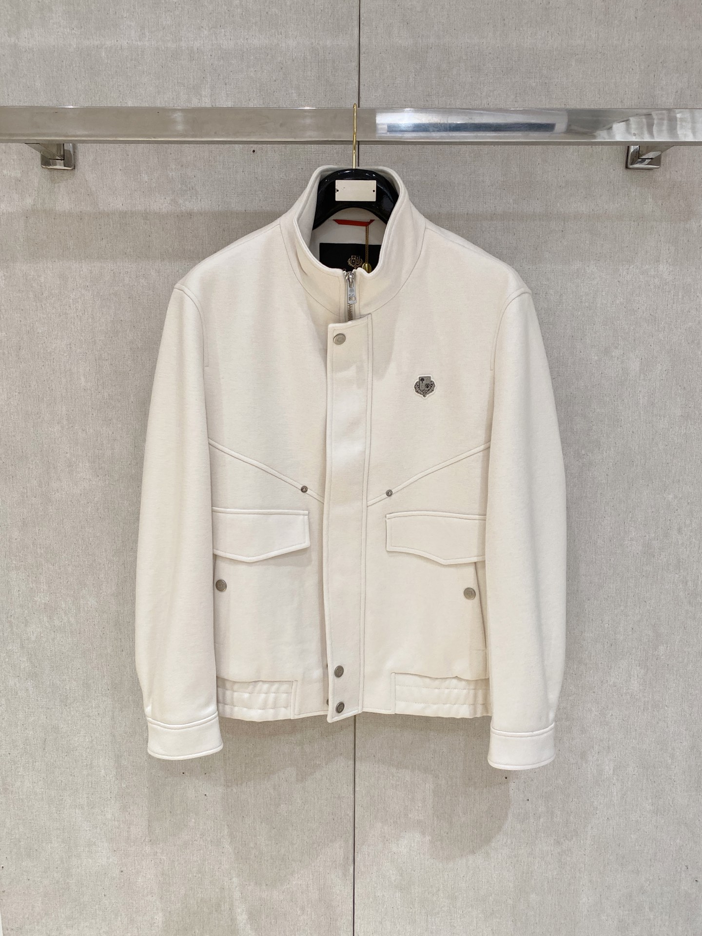 NO:596804,LP, top quality>sold simultaneously on the official website of the counter! All auxiliary materials are original custom-made products, genuine orders from trading companies. Advanced custom-made imported fabrics, extracted from natural plant fibers, are lighter and thinner than ordinary cotton fabrics, soft to the touch and comfortable to wear. It is not easy to irritate the skin at all. The fabric has good hygroscopicity and breathability. Size: 48-56, loro piana, alexander wang19860909LP、顶级品质>专柜官网同步发售！辅料全部原版定制出品,贸易公司真品订单.高级定制进口面料,以天然植物纖維提炼出来,比一般棉织物轻薄 手感柔软,穿着舒适 完全不易有刺激皮肤 面料吸湿性、透气性良好 尺码: 48-56,,loro piana,alexander wang,Men's clothing