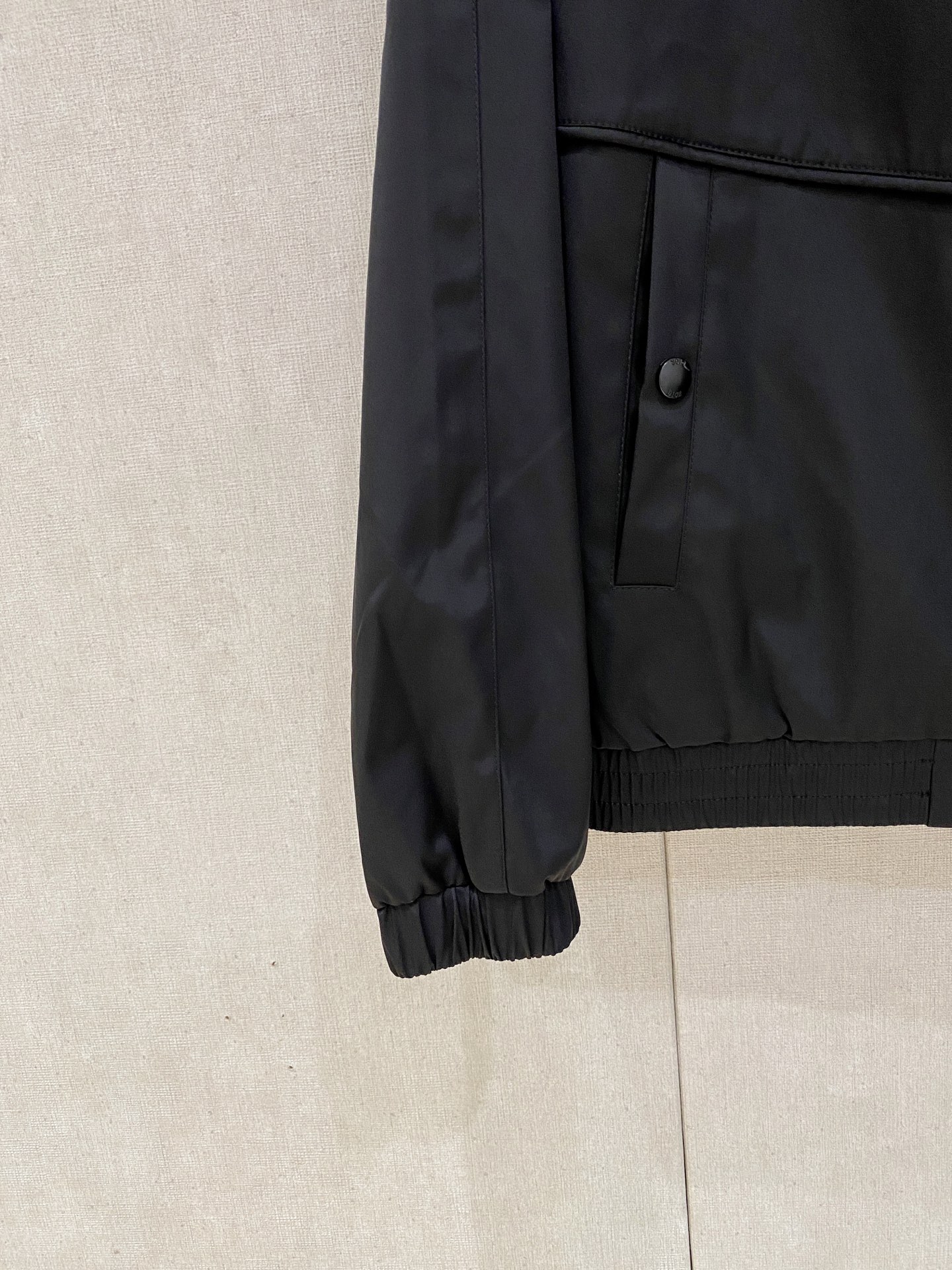 新品。Dio*迪桑特联盟新款夹克外套，秀场新品‼品相非常完美，舒适保暖，三标齐全色泽饱满诱人，非常出彩的