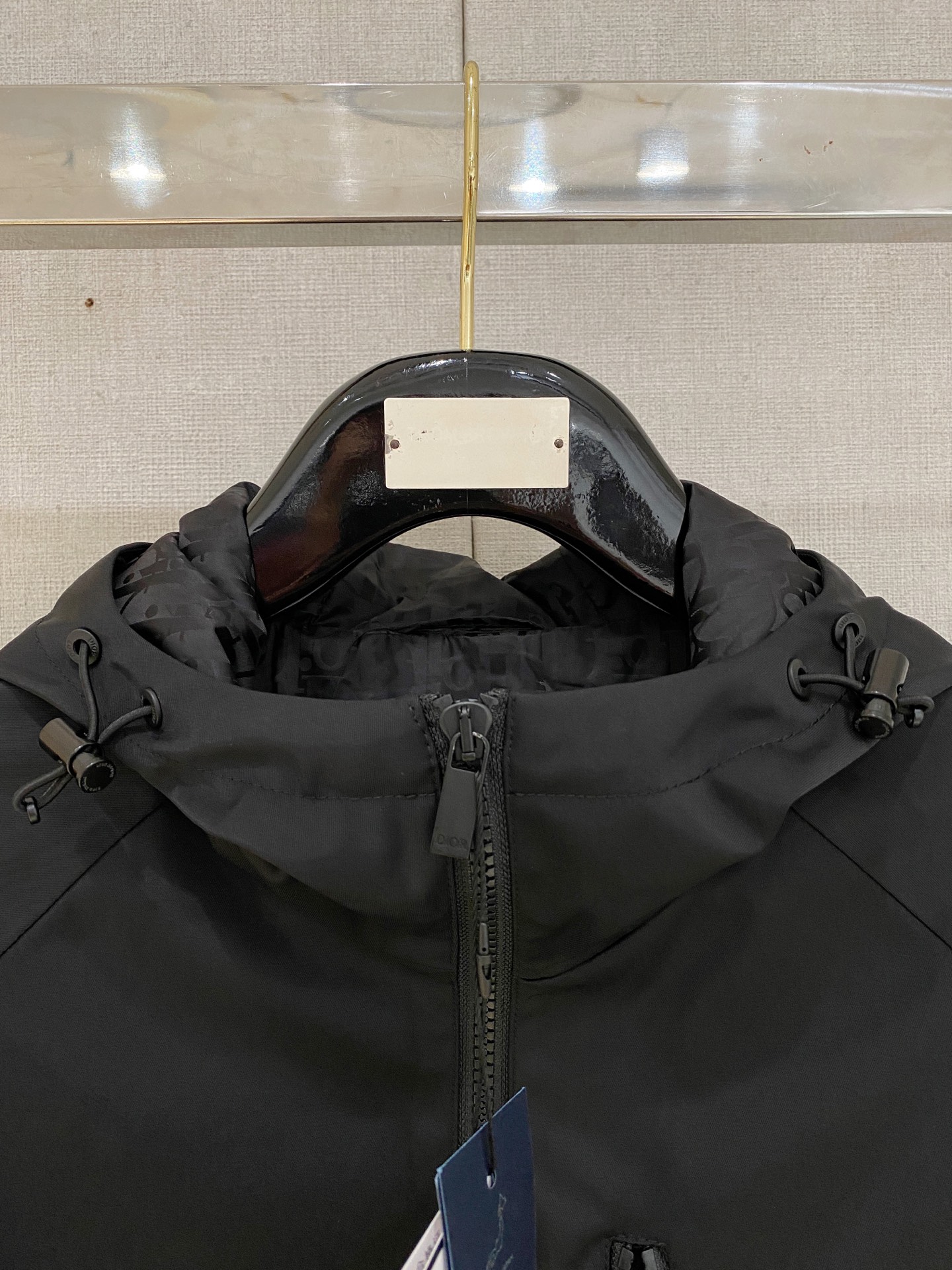 新品。Dio*迪桑特联盟新款夹克外套，秀场新品‼品相非常完美，舒适保暖，三标齐全色泽饱满诱人，非常出彩的