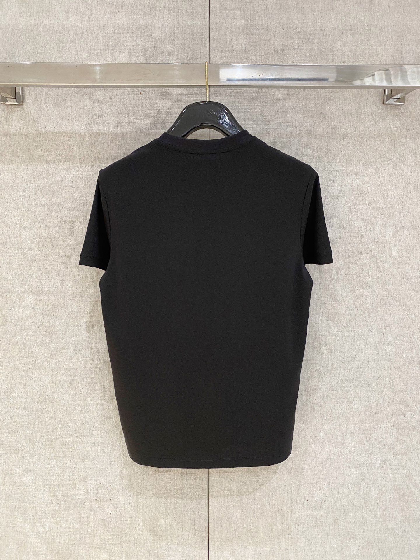  罗意威 2025春夏新款首发专柜最新款圆领短袖 高端订制 设计前卫时尚！品牌logo重工艺设计 高端定