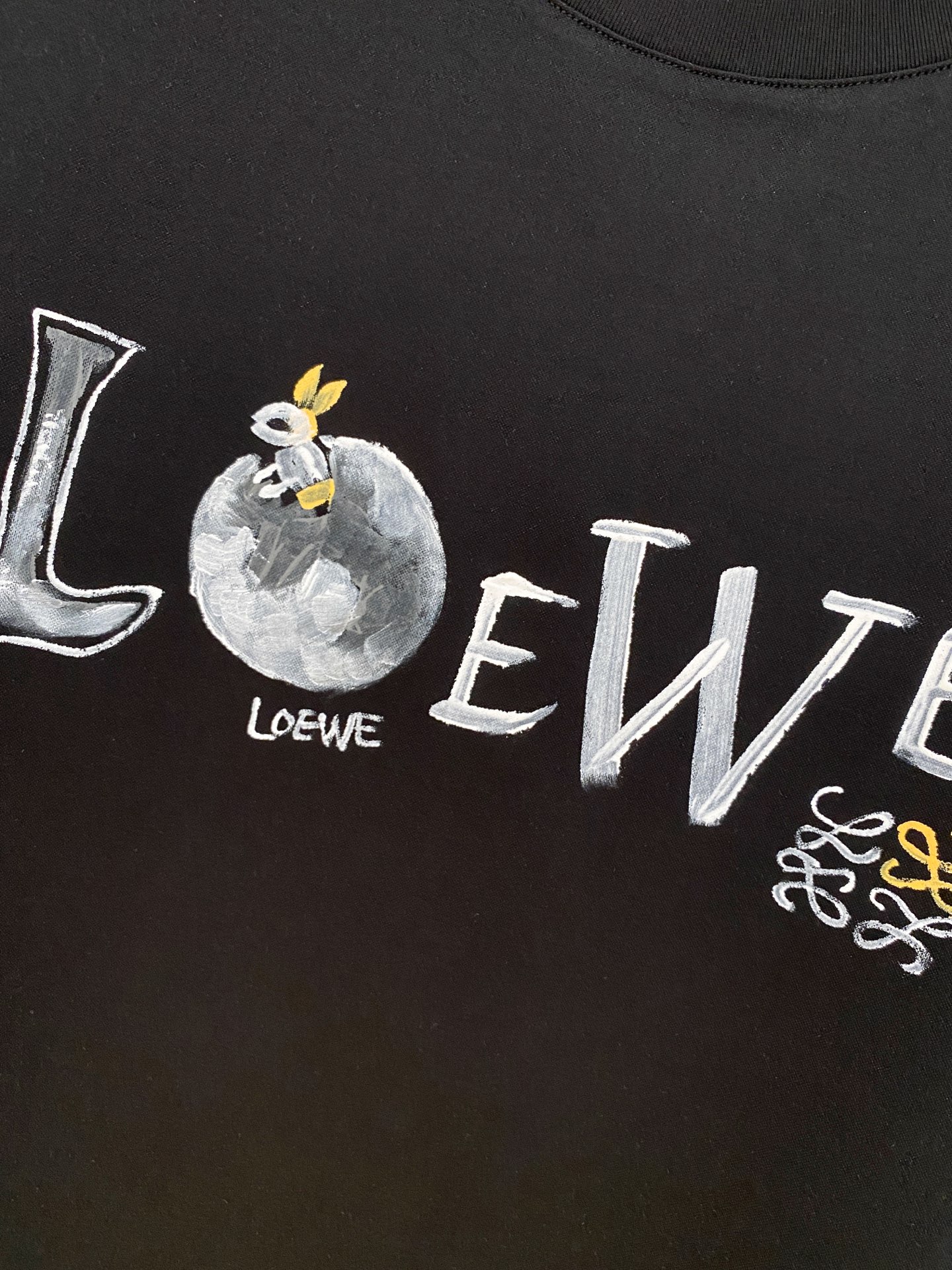  罗意威 2025春夏新款首发专柜最新款圆领短袖 高端订制 设计前卫时尚！品牌logo重工艺设计 高端定