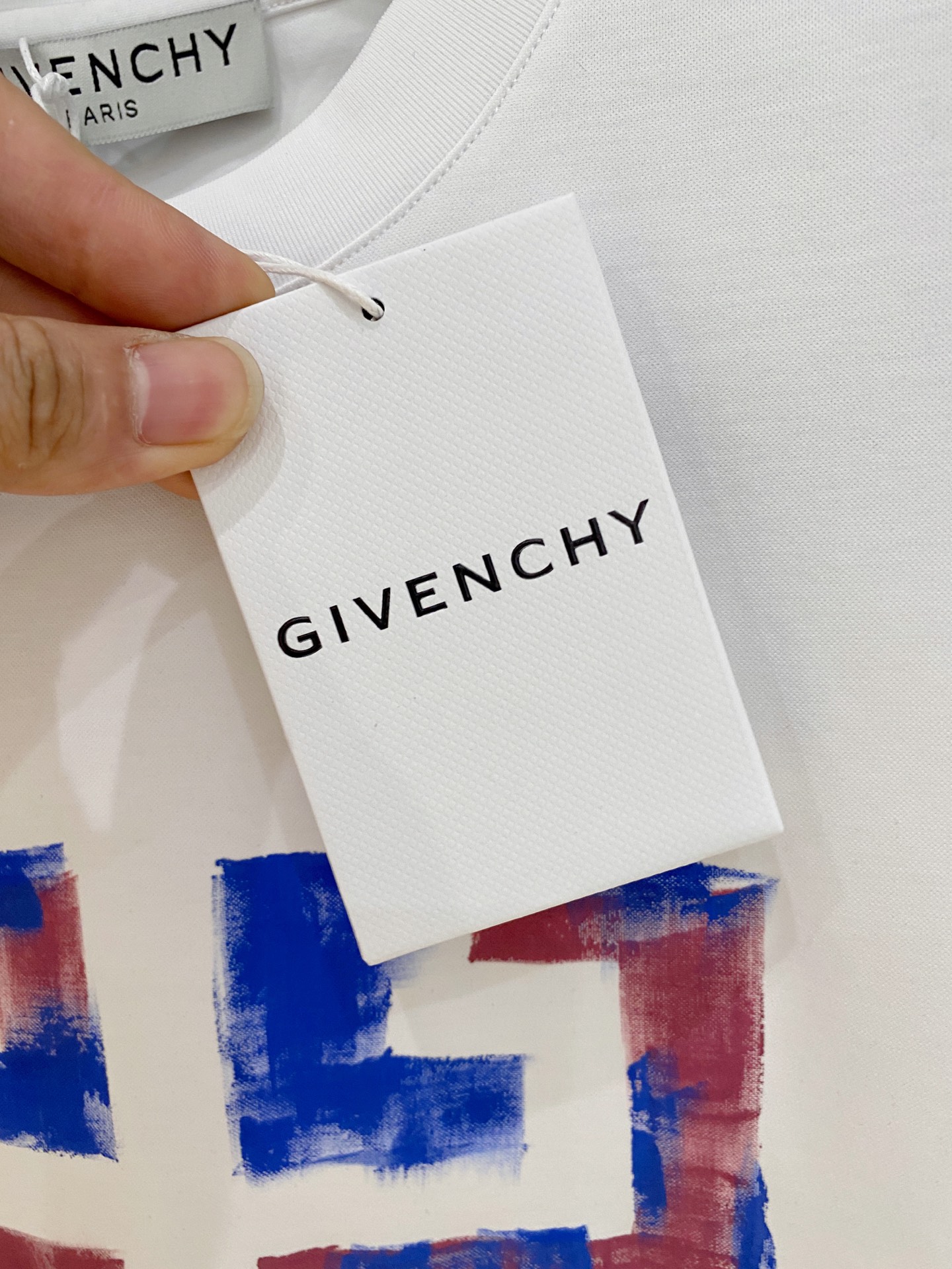  纪梵希 2025春夏新款首发专柜最新款圆领短袖 高端订制 设计前卫时尚！品牌logo重工艺设计 高端定