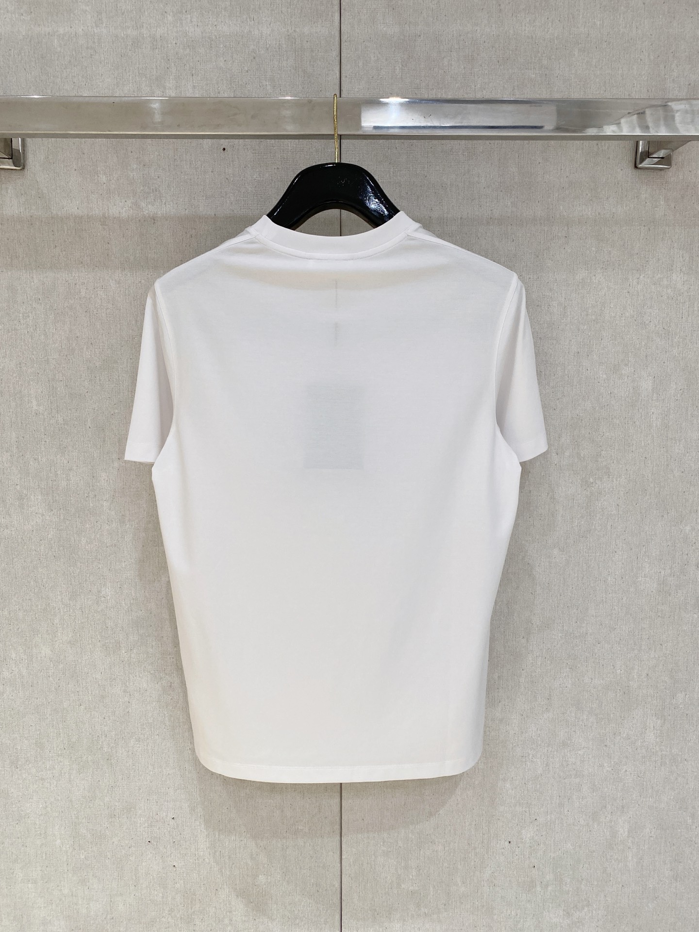  纪梵希 2025春夏新款首发专柜最新款圆领短袖 高端订制 设计前卫时尚！品牌logo重工艺设计 高端定