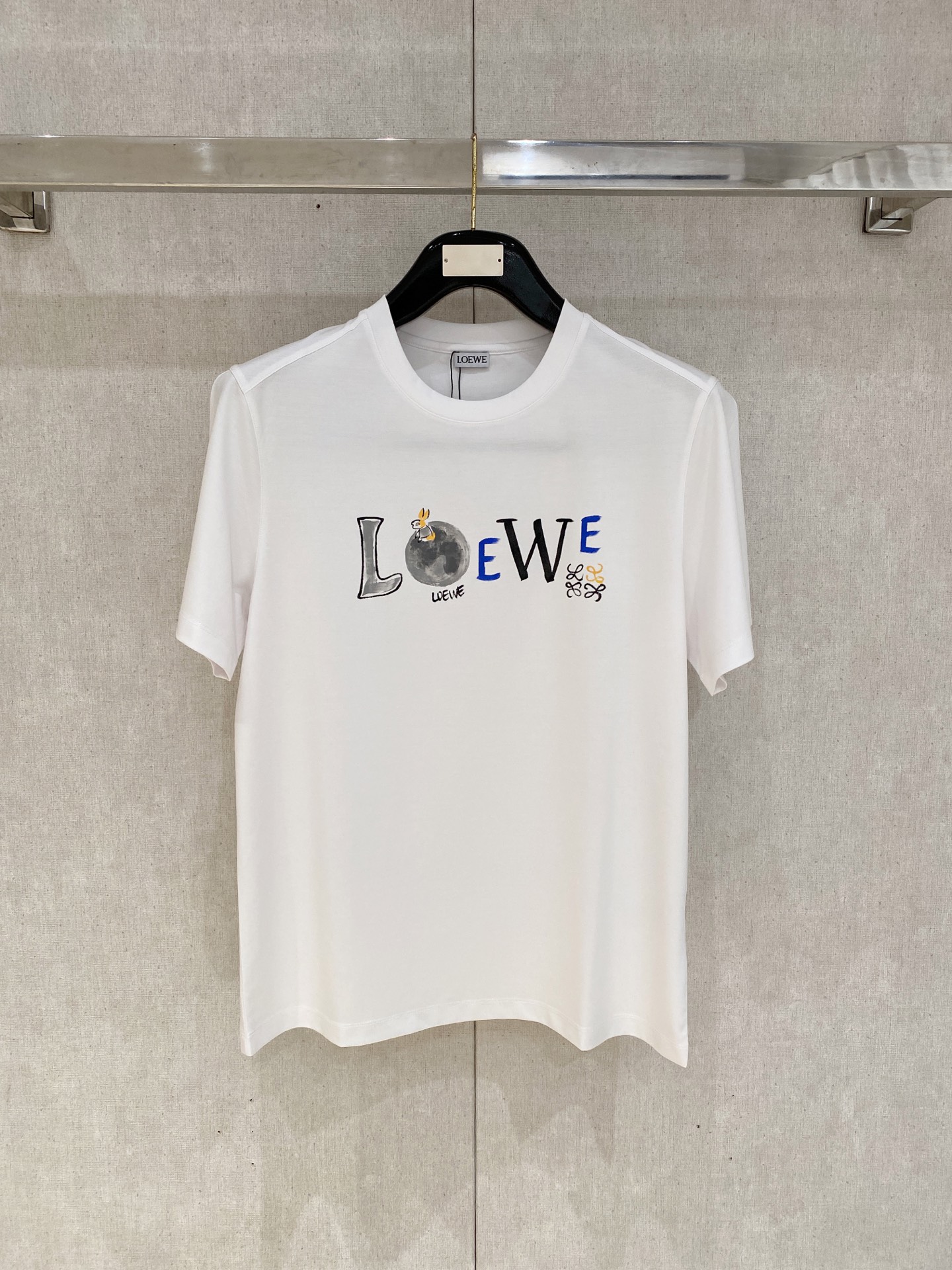  罗意威  2025春夏新款首发专柜最新款圆领短袖 高端订制 设计前卫时尚！品牌logo重工艺设计 高端