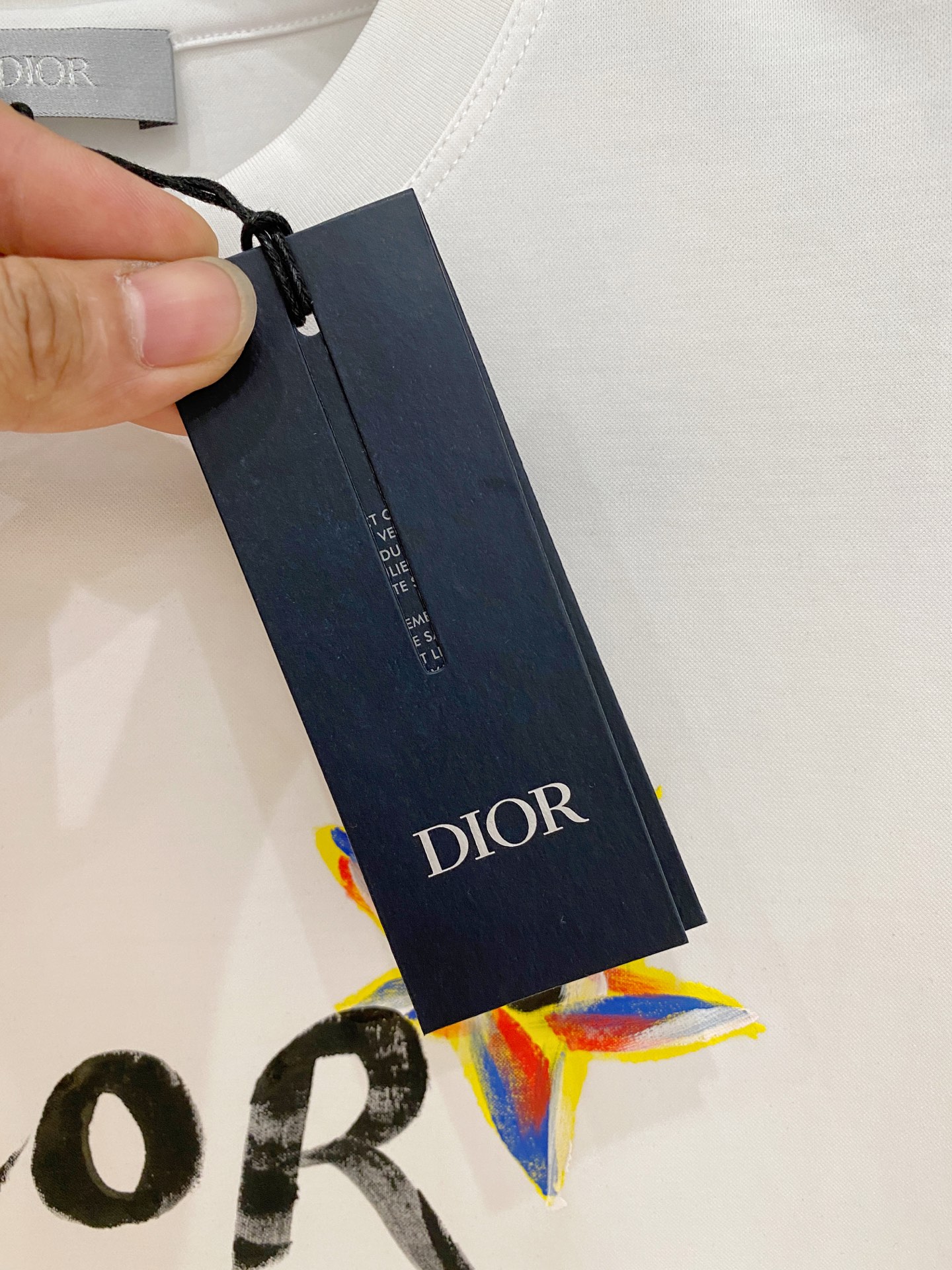  迪奥 2025春夏新款首发专柜最新款圆领短袖 高端订制 设计前卫时尚！品牌logo重工艺设计 高端定制