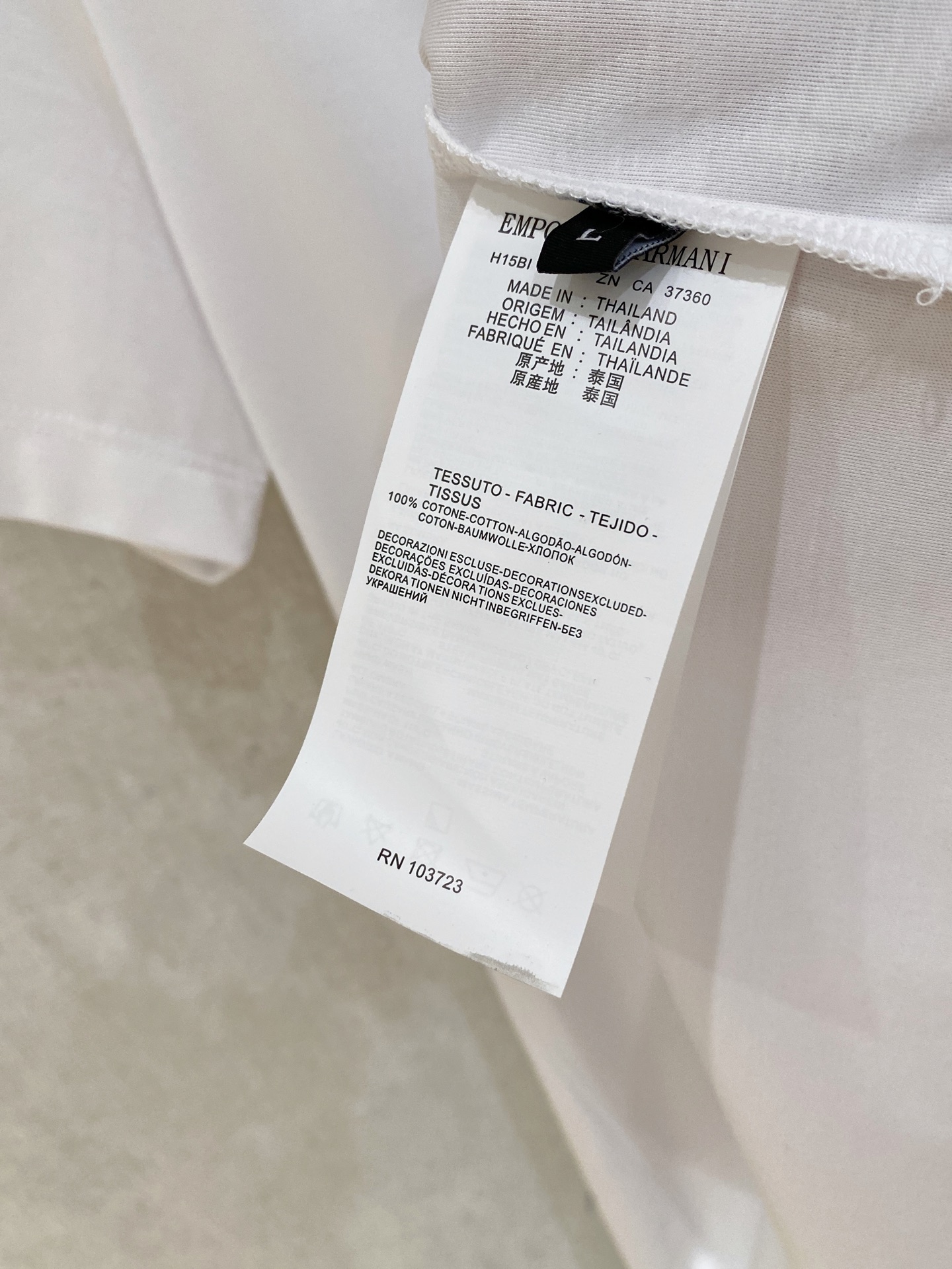  阿玛尼 2025春夏新款首发专柜最新款圆领短袖 高端订制 设计前卫时尚！品牌logo重工艺设计 高端定