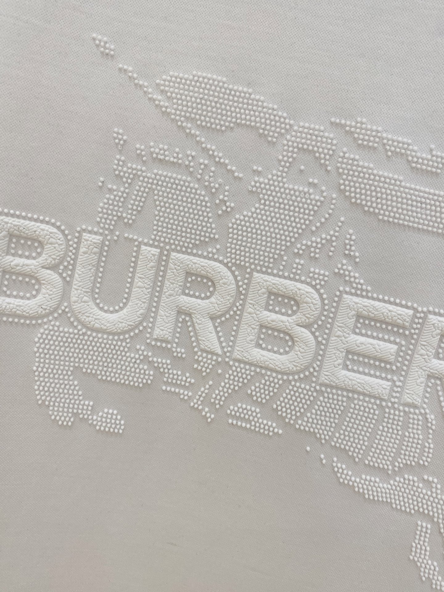  巴宝莉 2025春夏新款首发专柜最新款圆领短袖 高端订制 设计前卫时尚！品牌logo重工艺设计 高端定