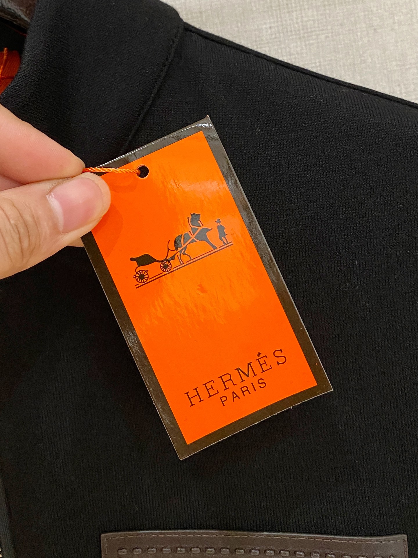 P756 Hermas 2025 new winter long sleeves Black, light khaki, date red. Number: M-3XL - 图片 5