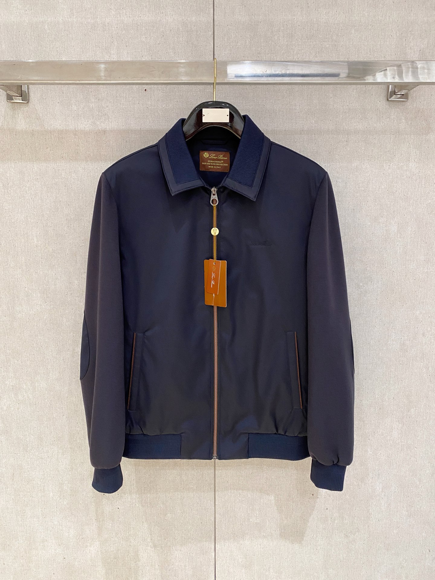 NO:492047,LP new autumn and winter original single jacket, classic hot version, simple, fashionable and versatile, soft and delicate, comfortable upper body, customer-supplied original imported engraving hardware accessories, finely made by OEM factory, code number M-4XL, loro piano, jackets & coats, alexander wang19860909LP 秋冬新款原单外套 经典爆款版本 简洁时尚百搭 手感柔软细腻 上身舒适 客供原版进口刻字五金辅料配件,代工厂精细做 码数M-4XL,,loro piana,jackets & coats,alexander wang,Men's clothing