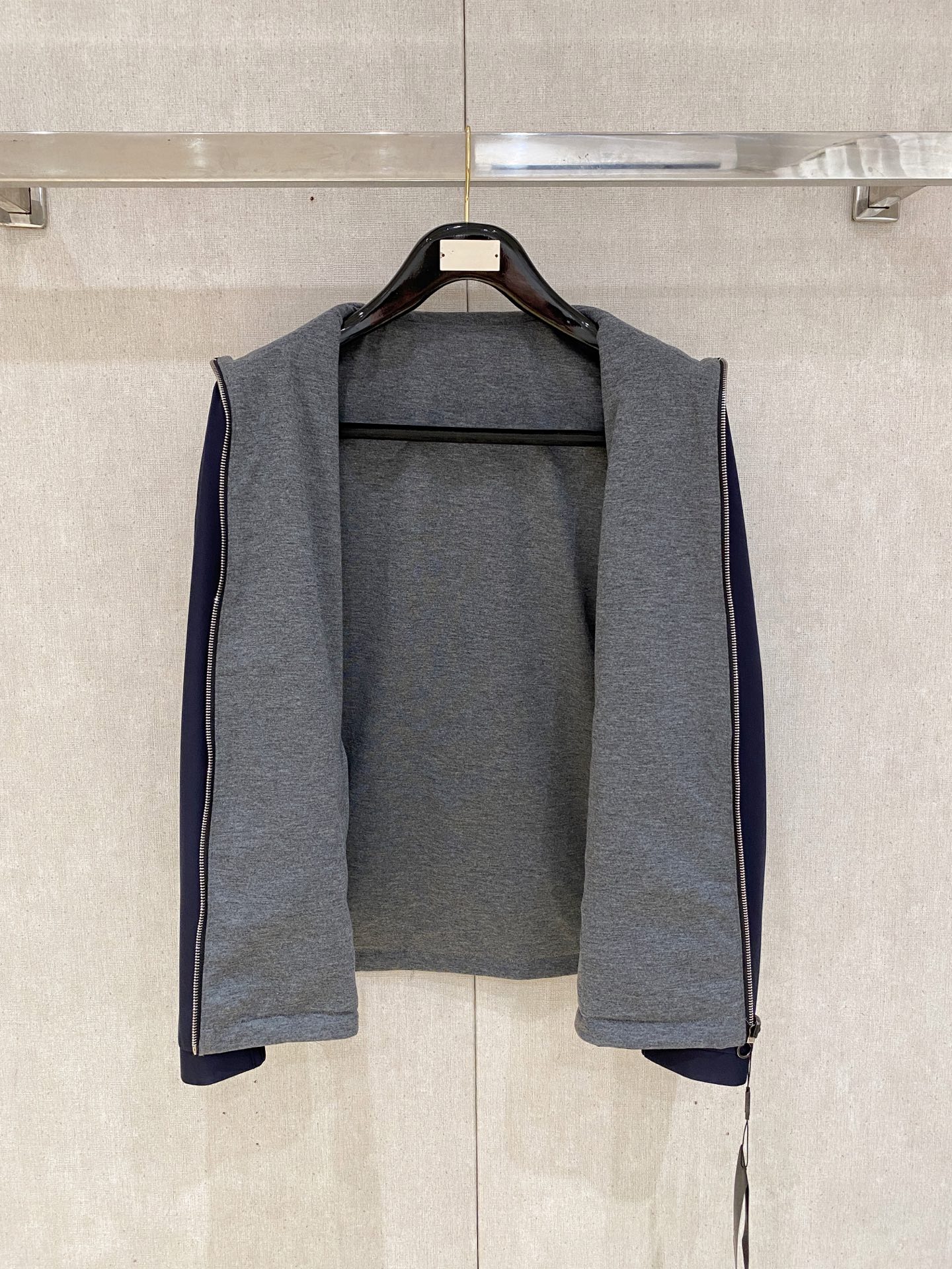 Zegna 秋冬新款原单双面穿外套 经典爆款版本 简洁时尚百搭 手感柔软细腻 上身舒适 客供原版进口刻字