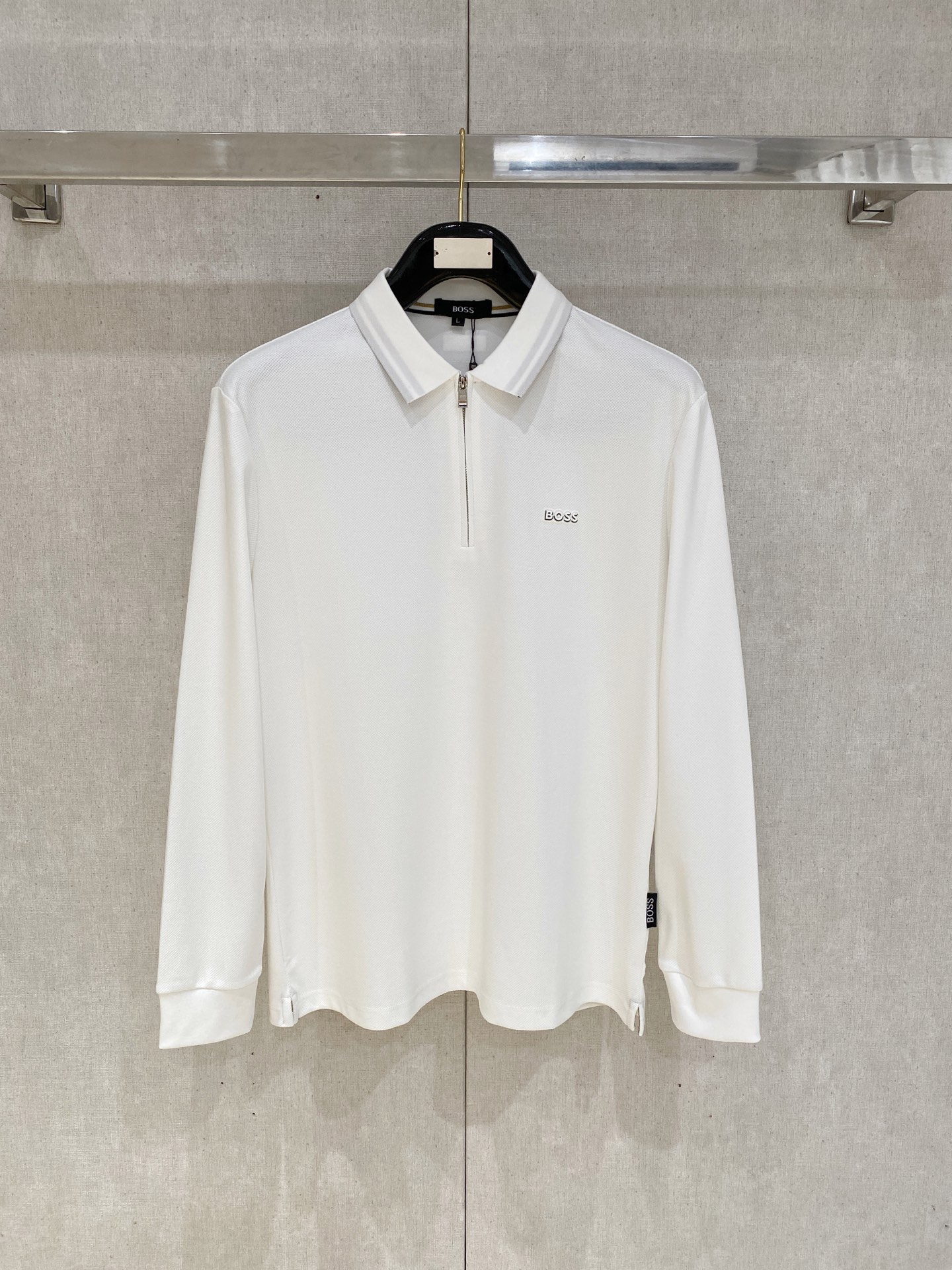 NO:510549,New spring products boss exclusively for new original single men's Polo long-sleeved high-end customization High-version Fashionable and versatile original imported cotton fabric Chest logo pattern design Super soft and delicate touch, skin-friendly and comfortable to wear High-end boutique OEM factory fine-made top body very good Men's essential items Complete three standards Number M-4xl Multi-color, Alexander wang19860909开春新品 boss 独家专供新款原单男士Polo长袖高端定制 高版本 时尚百搭爆款原版进口纯棉面料 胸前logo图案设计 手感超柔软细腻 穿着亲肤舒适 高端精品 代工厂精细做上身非常赞 男士必备单品 三标齐全 码数M-4xl 多颜色,,alexander wang,Men's clothing