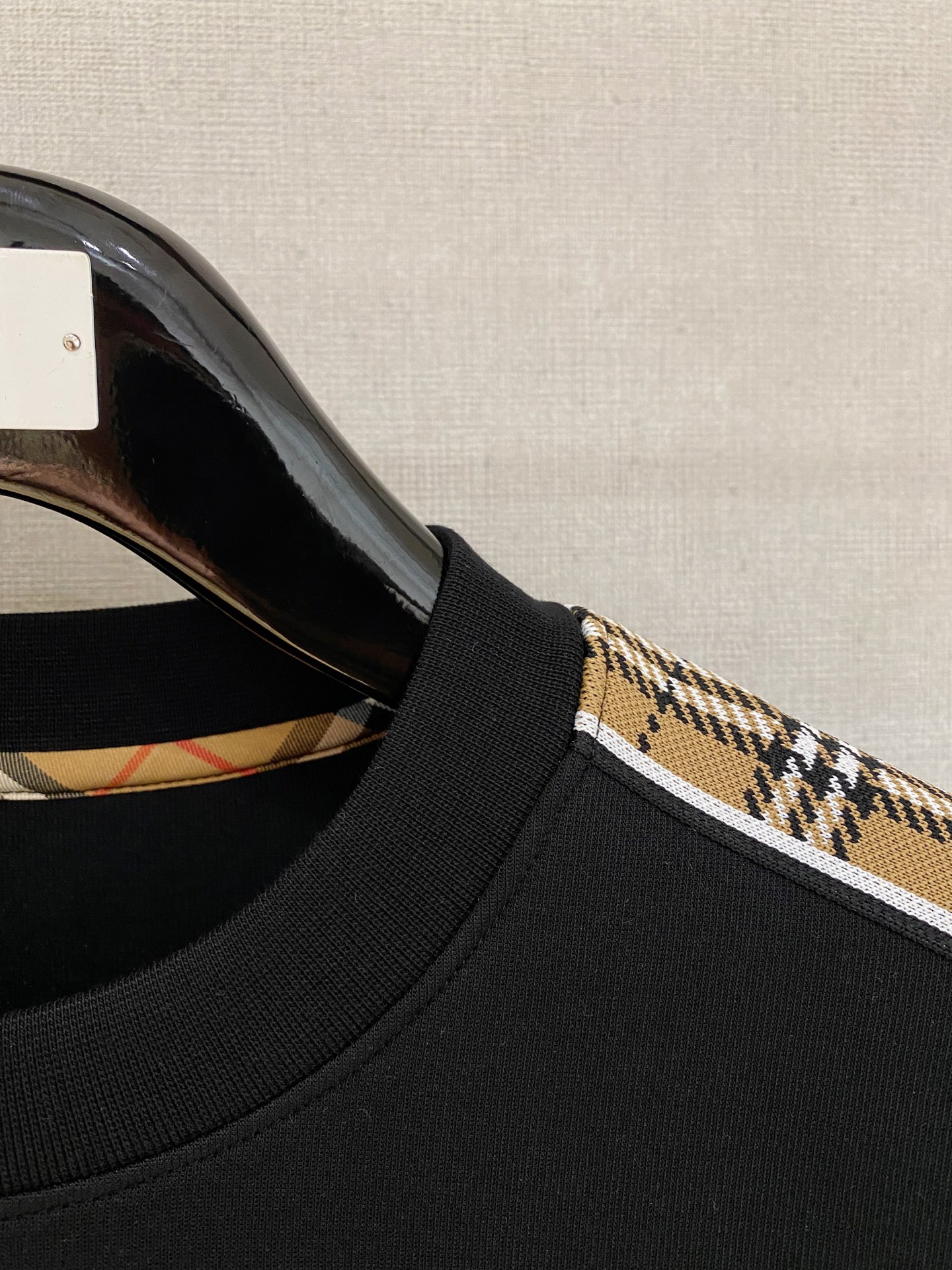 Burberry Geometric Patchwork Sweatshirt: Stylish & Comfortable Fall/Winter Wear 6 i1754664543886 7732 0 4