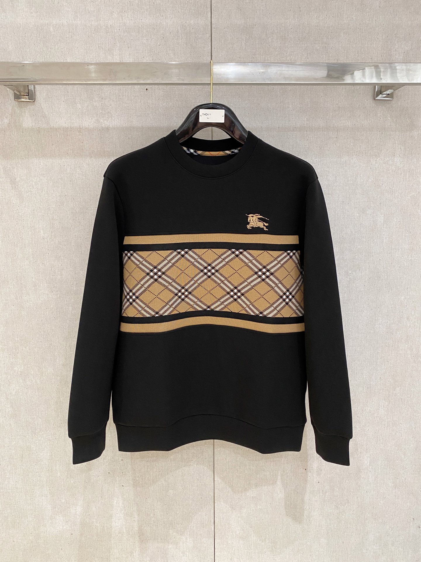 Burberry Geometric Patchwork Sweatshirt: Stylish & Comfortable Fall/Winter Wear 2 i1754664563498 5037 0 0