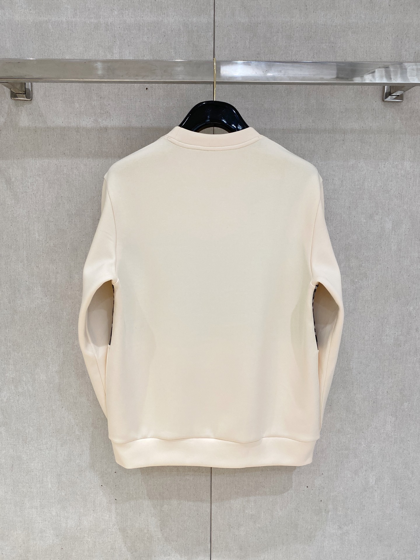 Burberry Geometric Patchwork Sweatshirt: Autumn/Winter Collection 10 i1754664622753 2090 0 8